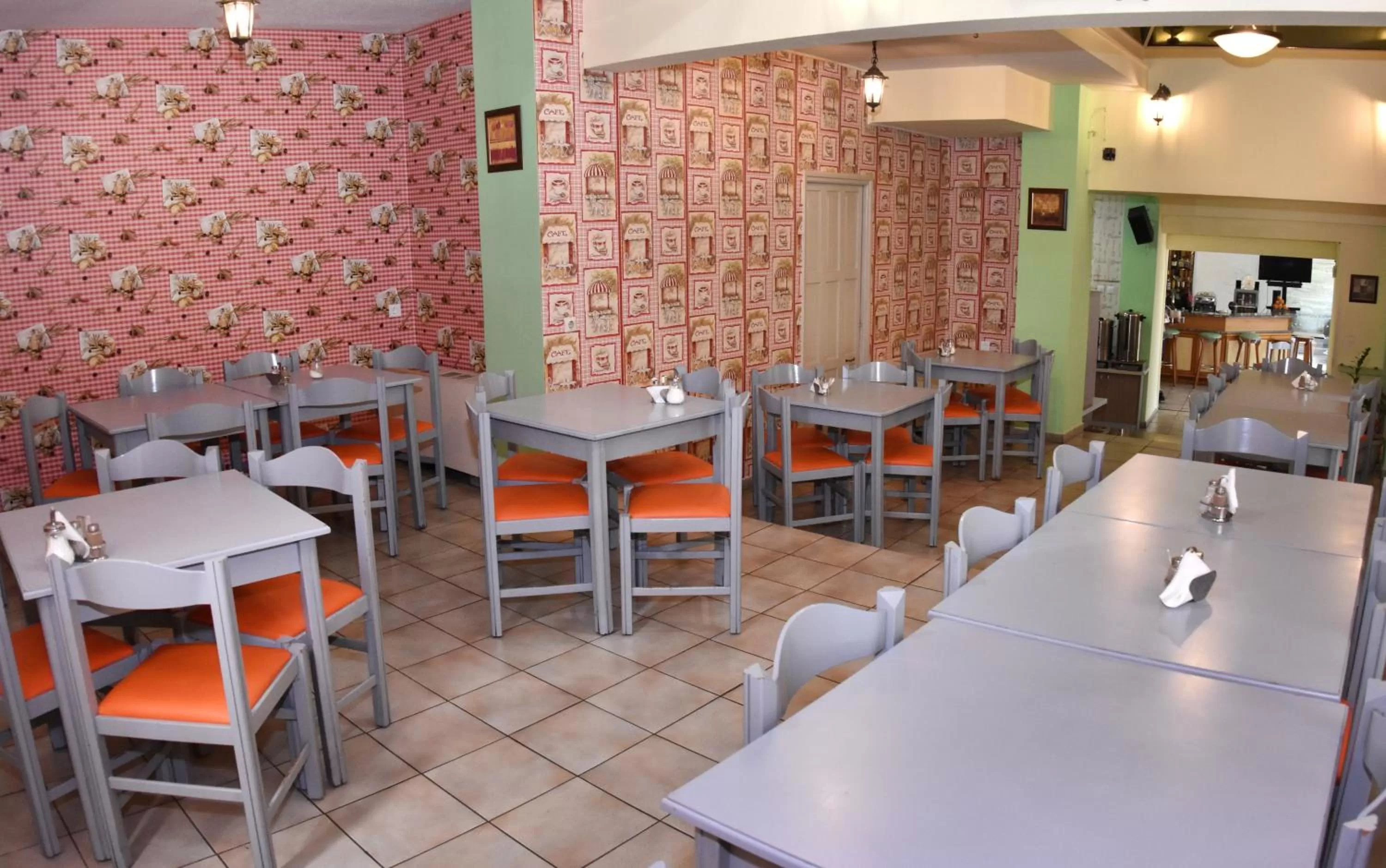 Restaurant/places to eat in Socrates Hotel