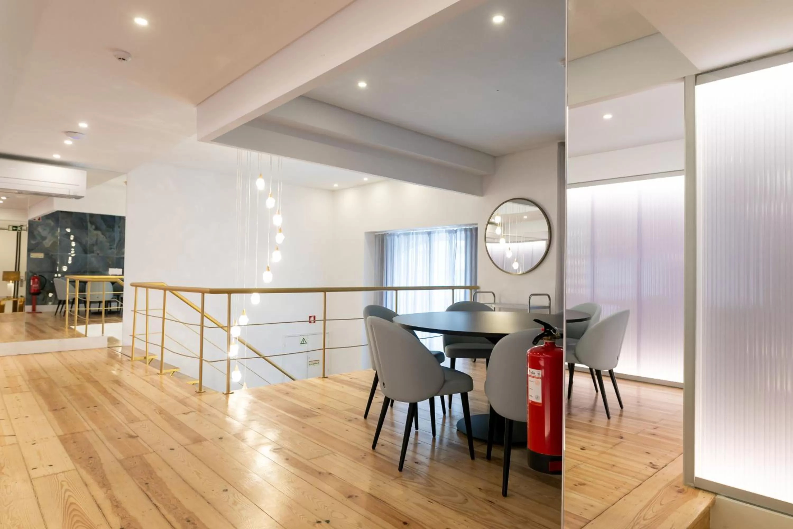 Seating area in Lisboa 85 Suites & Apartments by RIDAN Hotels