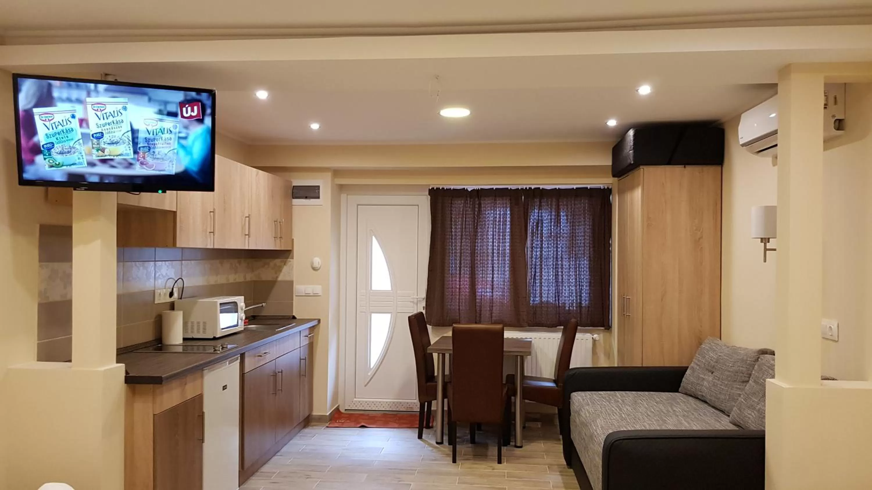 Central Panzió Gyula