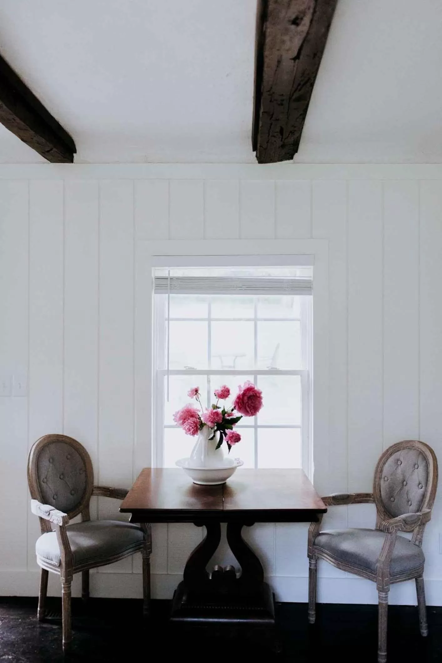 Seating area in Mayhurst Estate