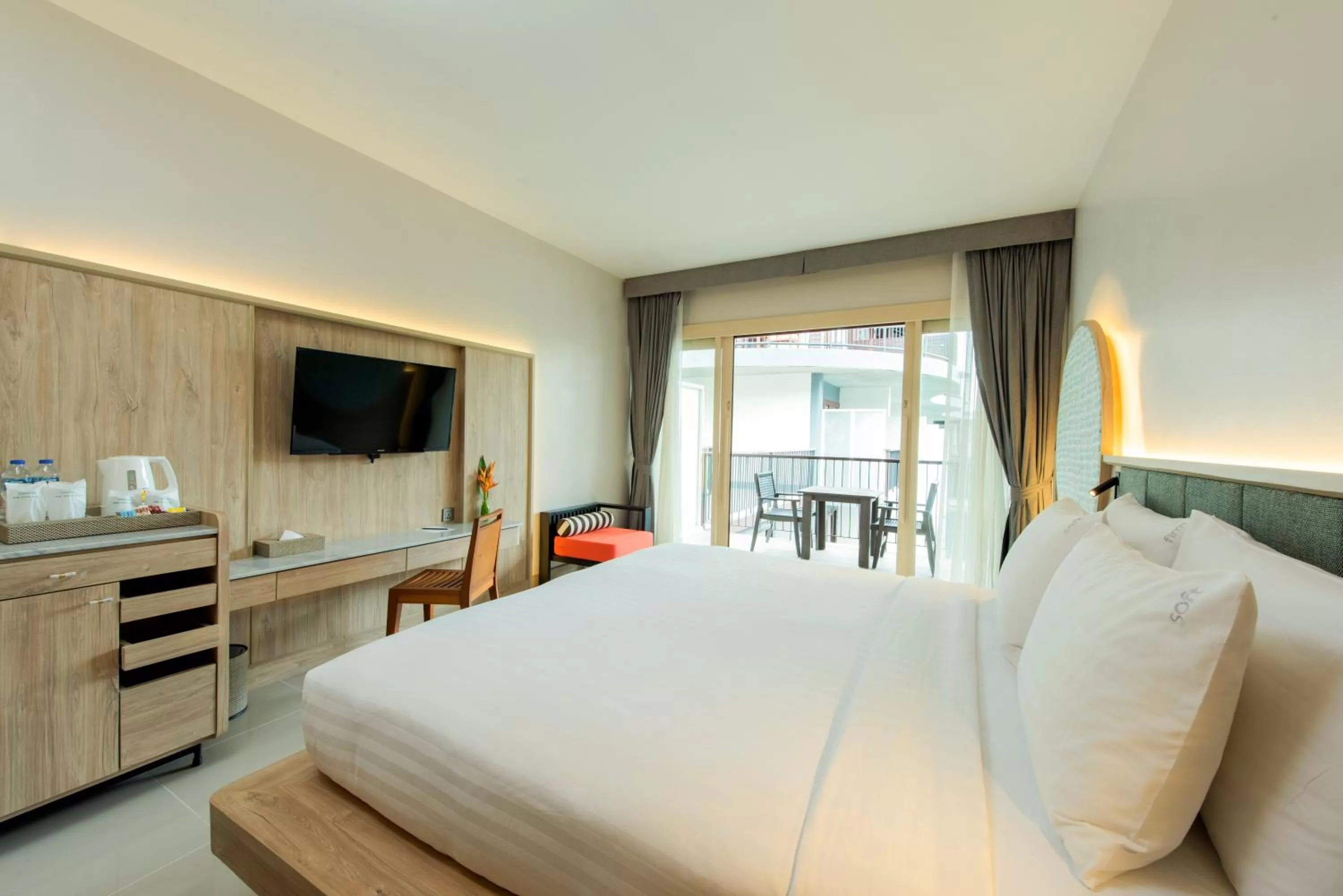 Photo of the whole room, Bed in Holiday Ao Nang Beach Resort, Krabi