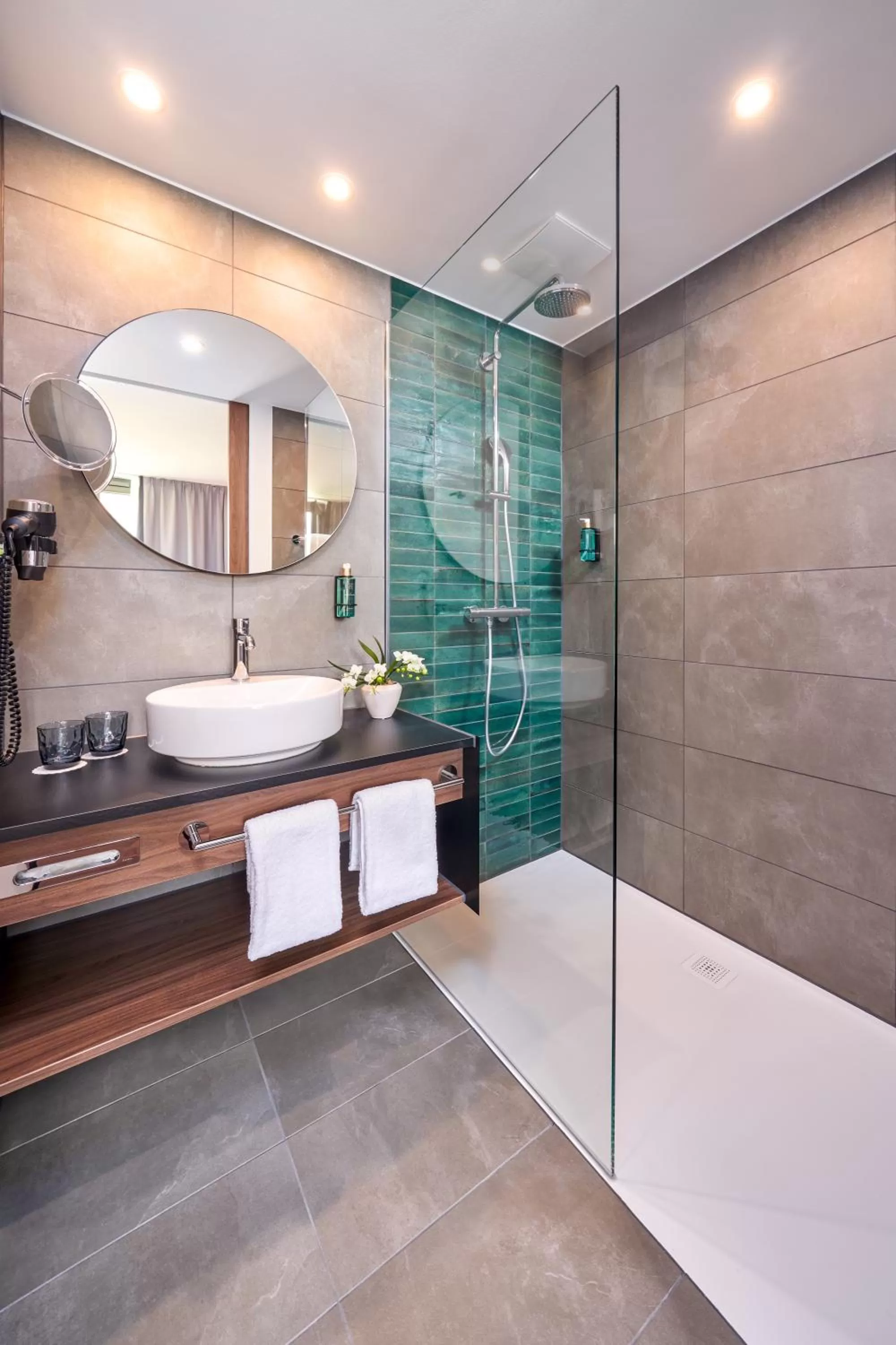 Bathroom in Karls Hotel