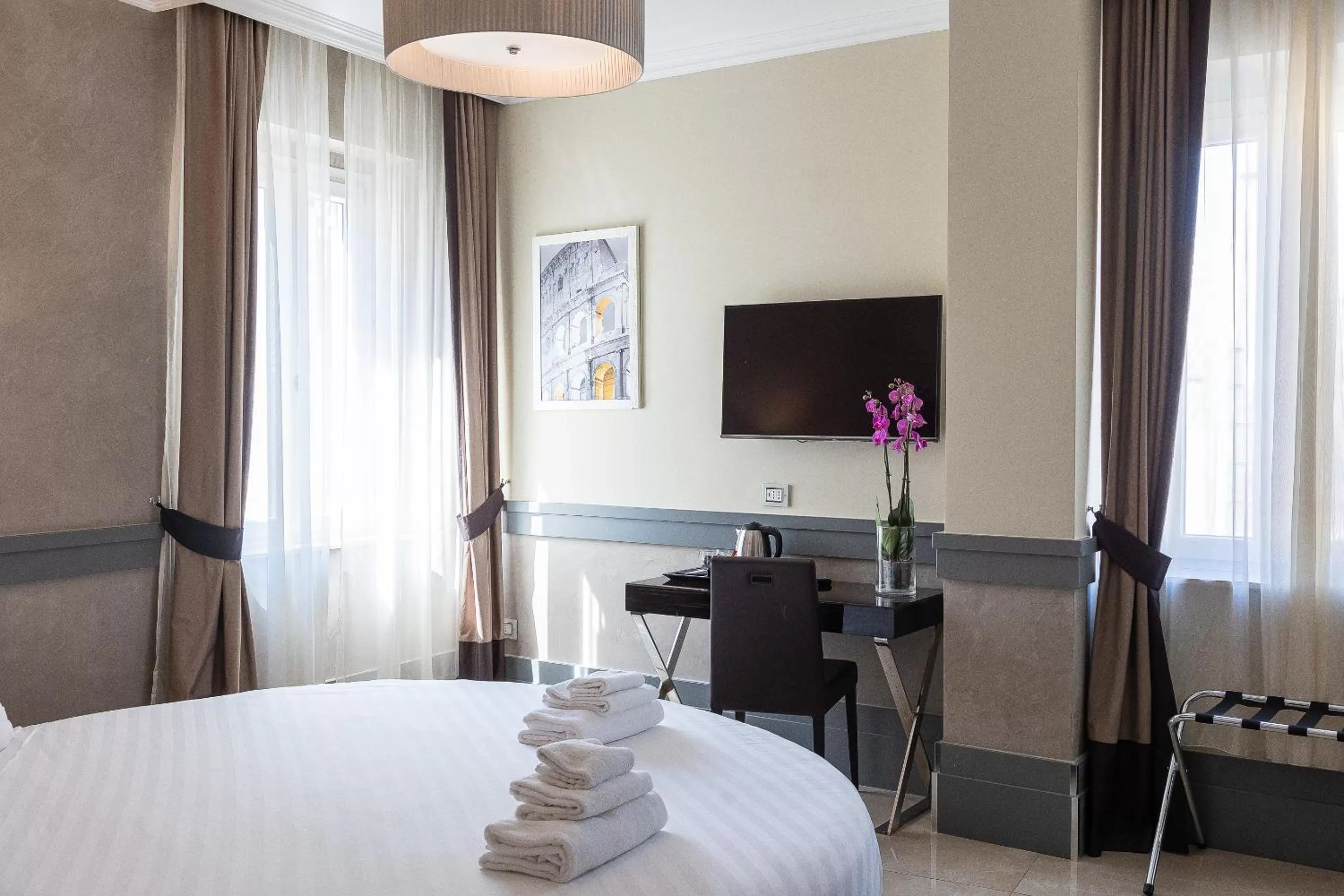 Bedroom, Bed in Hotel Castellino Roma