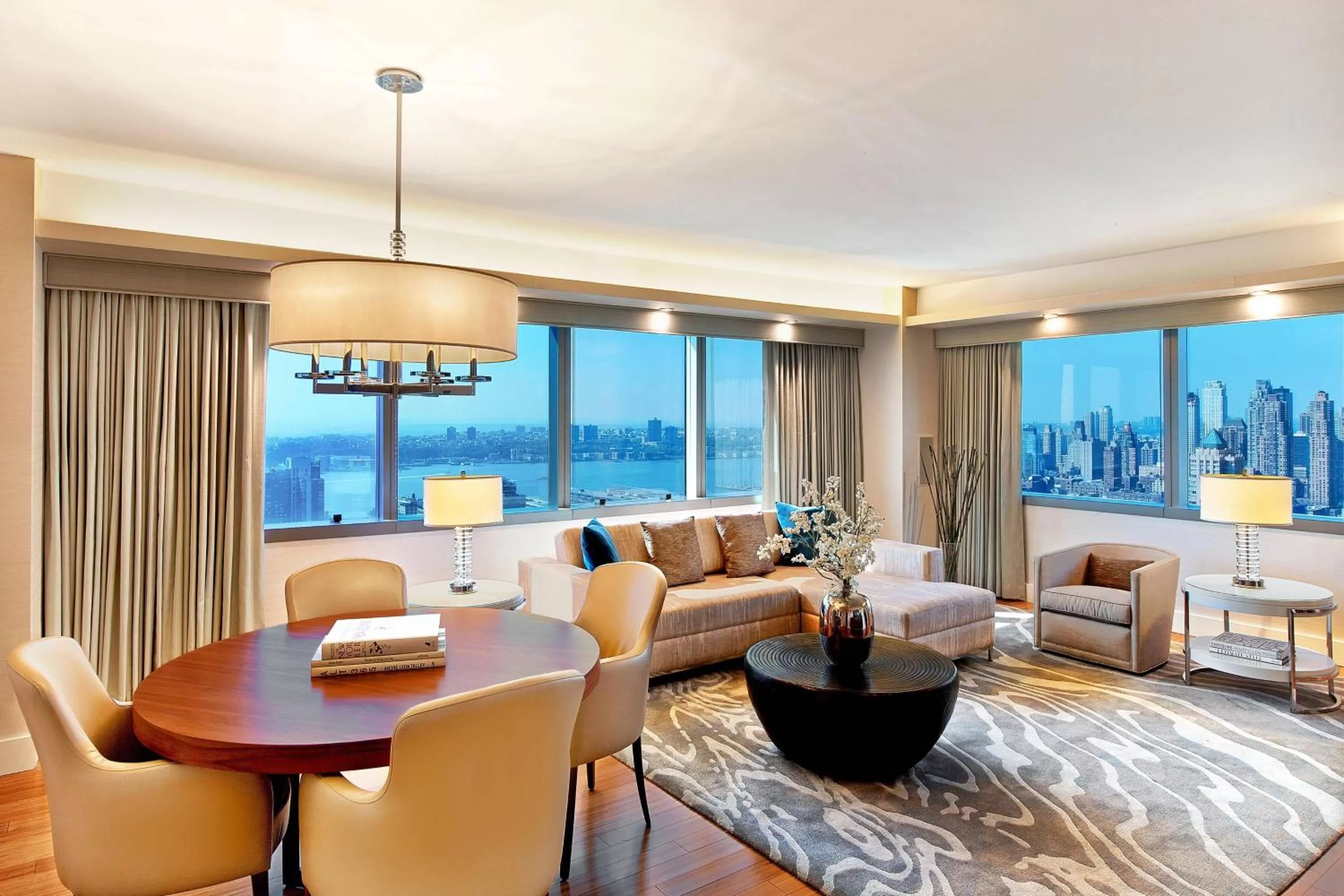 Photo of the whole room in The Westin New York at Times Square