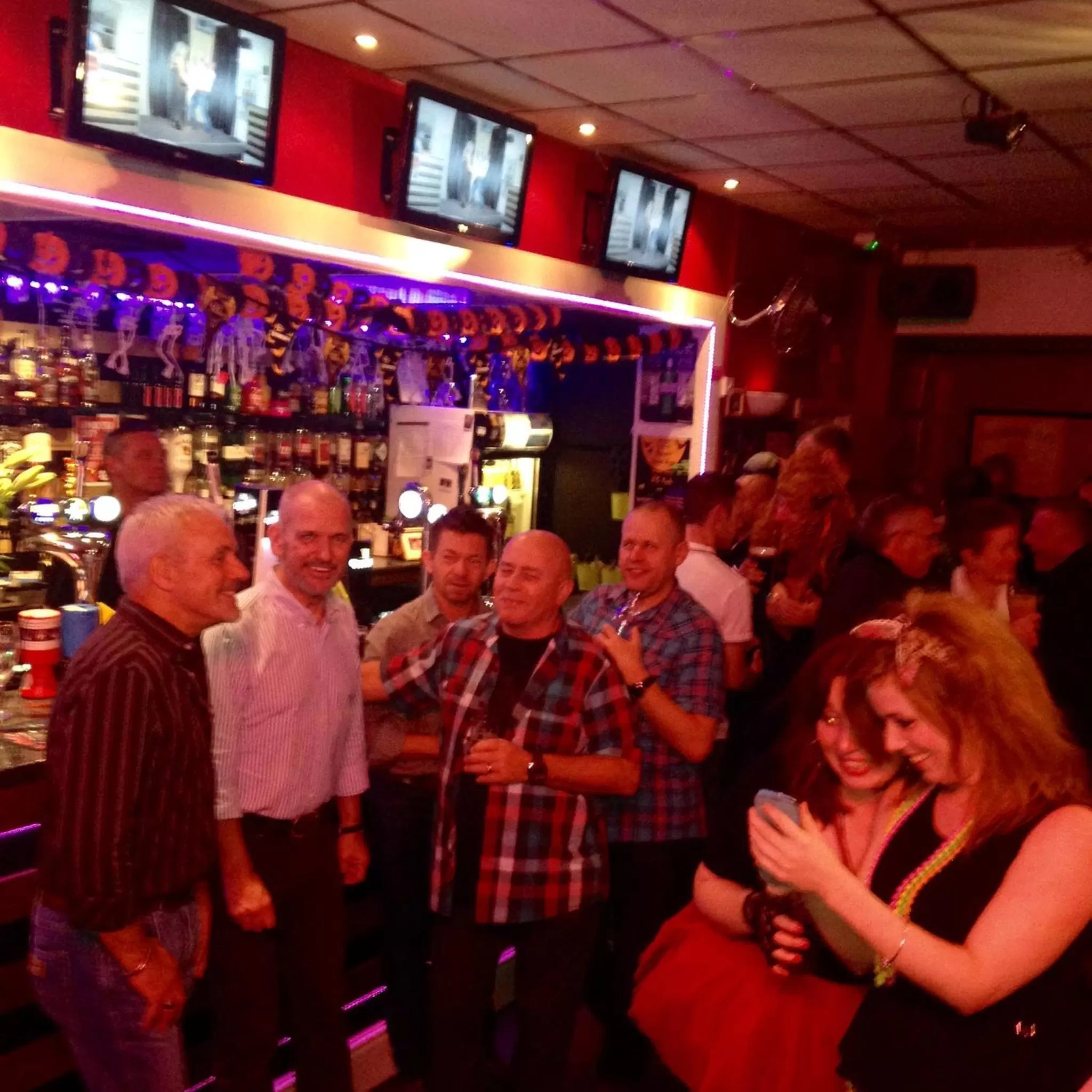 Nightclub / DJ in Peek-a-Booze - Budget Hotel - Adults Only