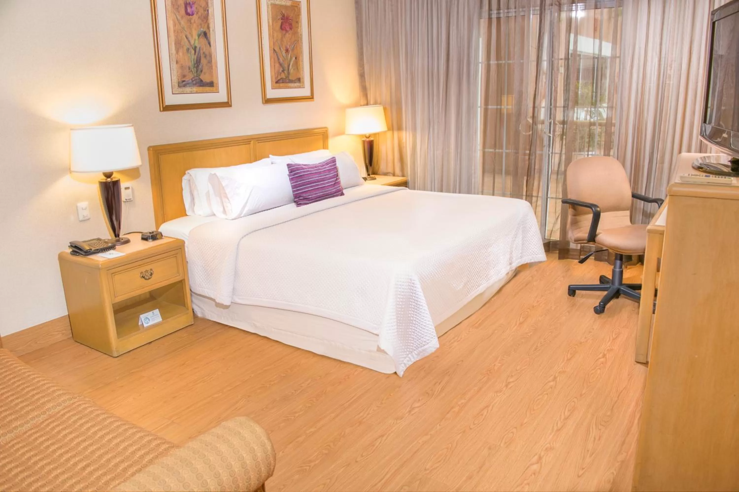 Bed in iStay Hotel Ciudad Victoria