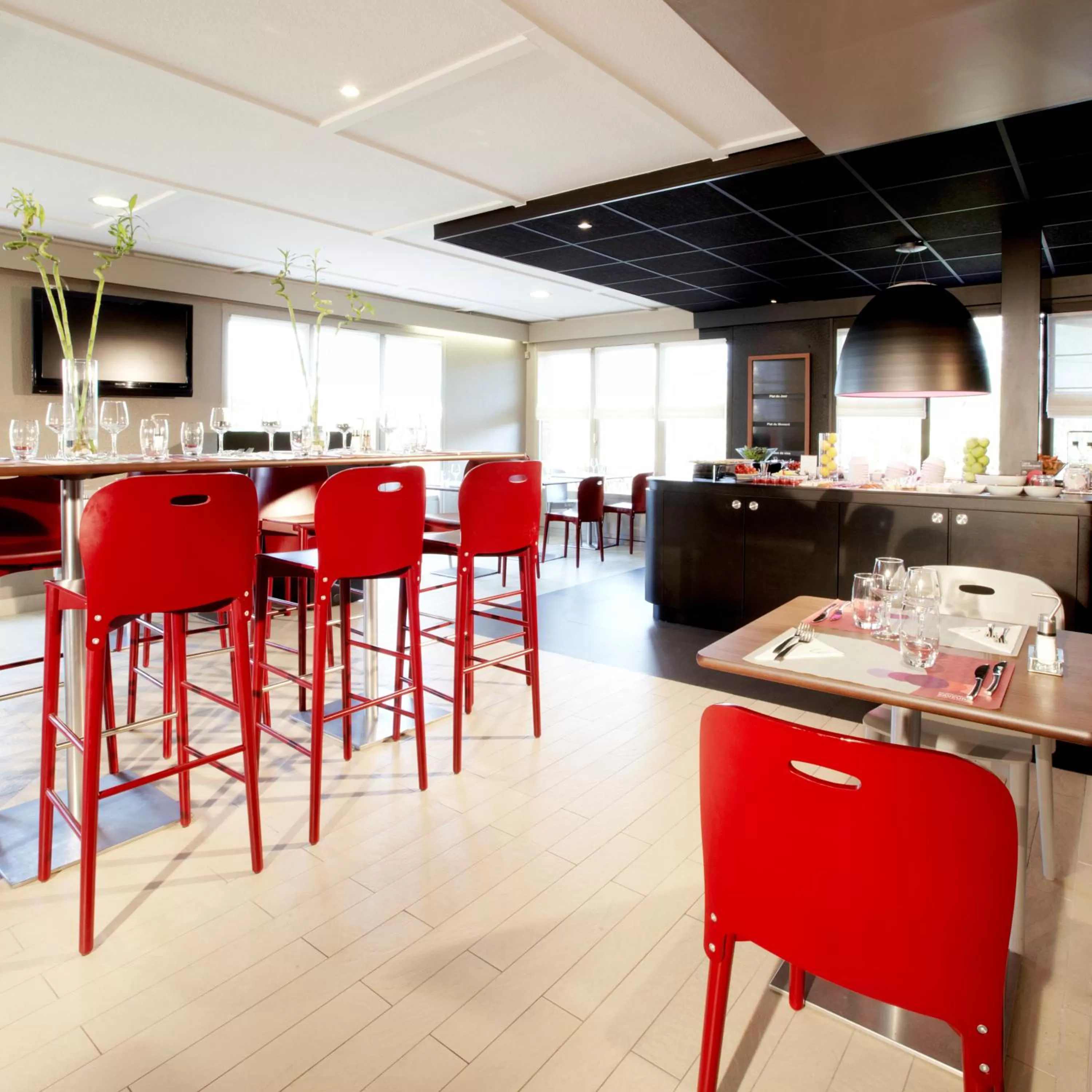 Restaurant/places to eat in Campanile Rouen Nord - Mont-Saint-Aignan