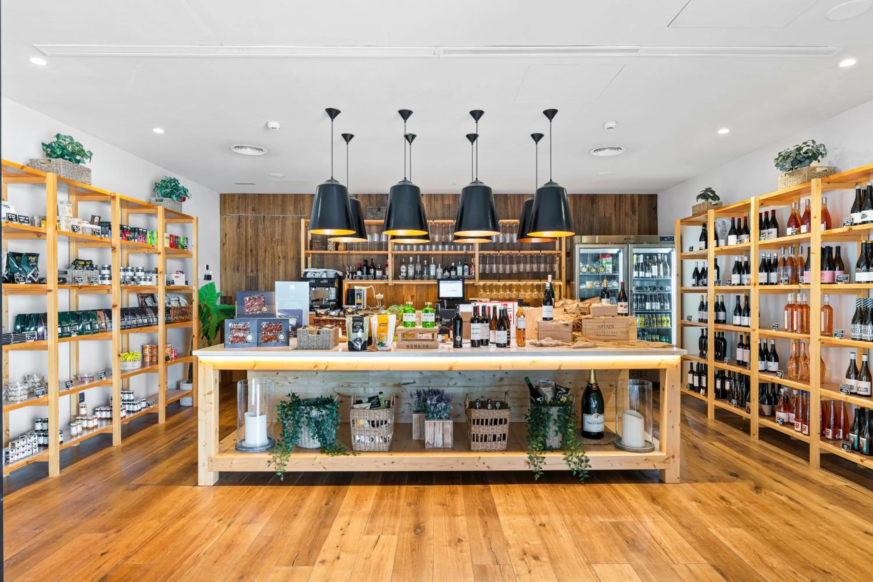 On-site shops in Las Terrazas de Abama Suites