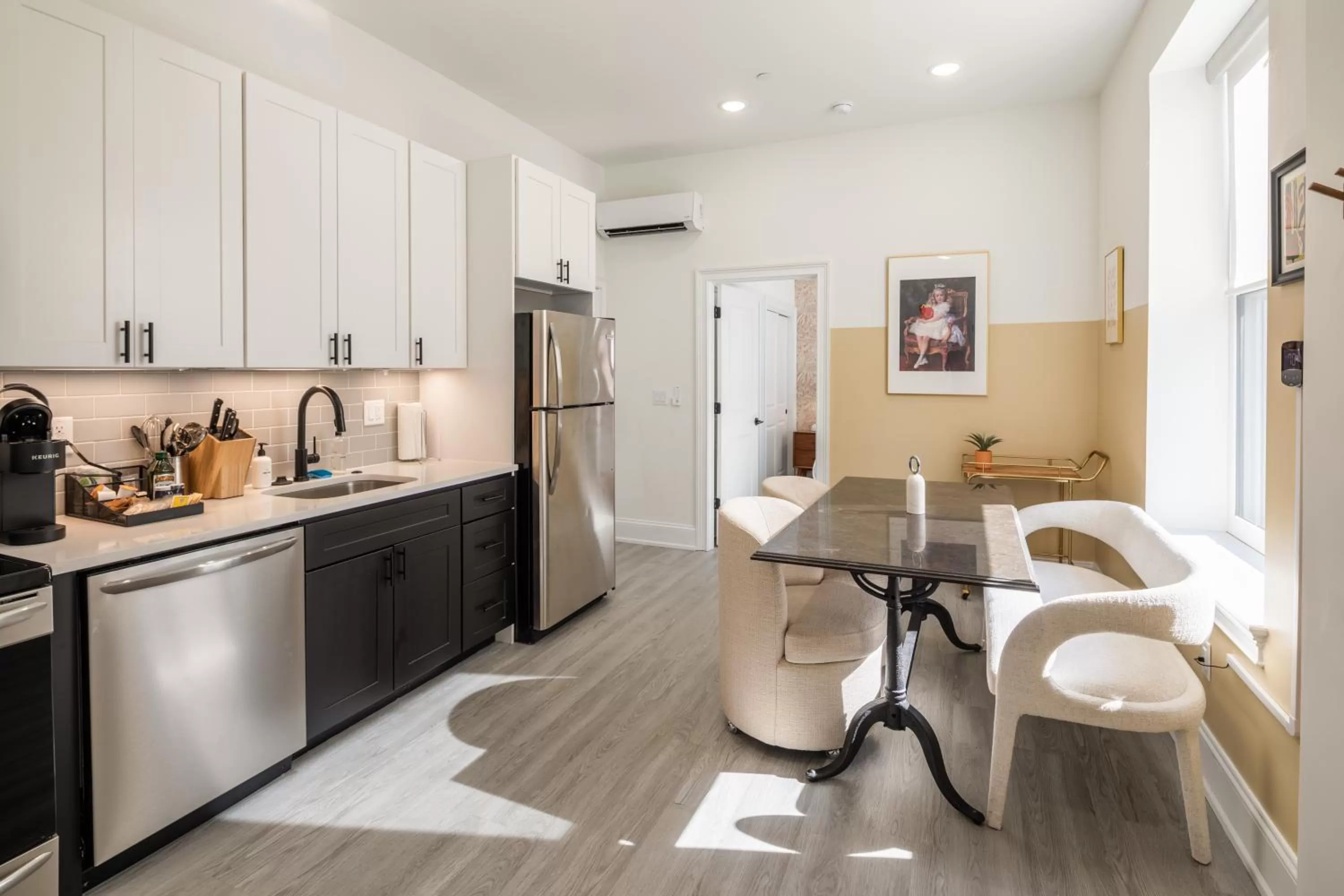 Kitchen or kitchenette in Sosuite at French Quarters - Rittenhouse Square