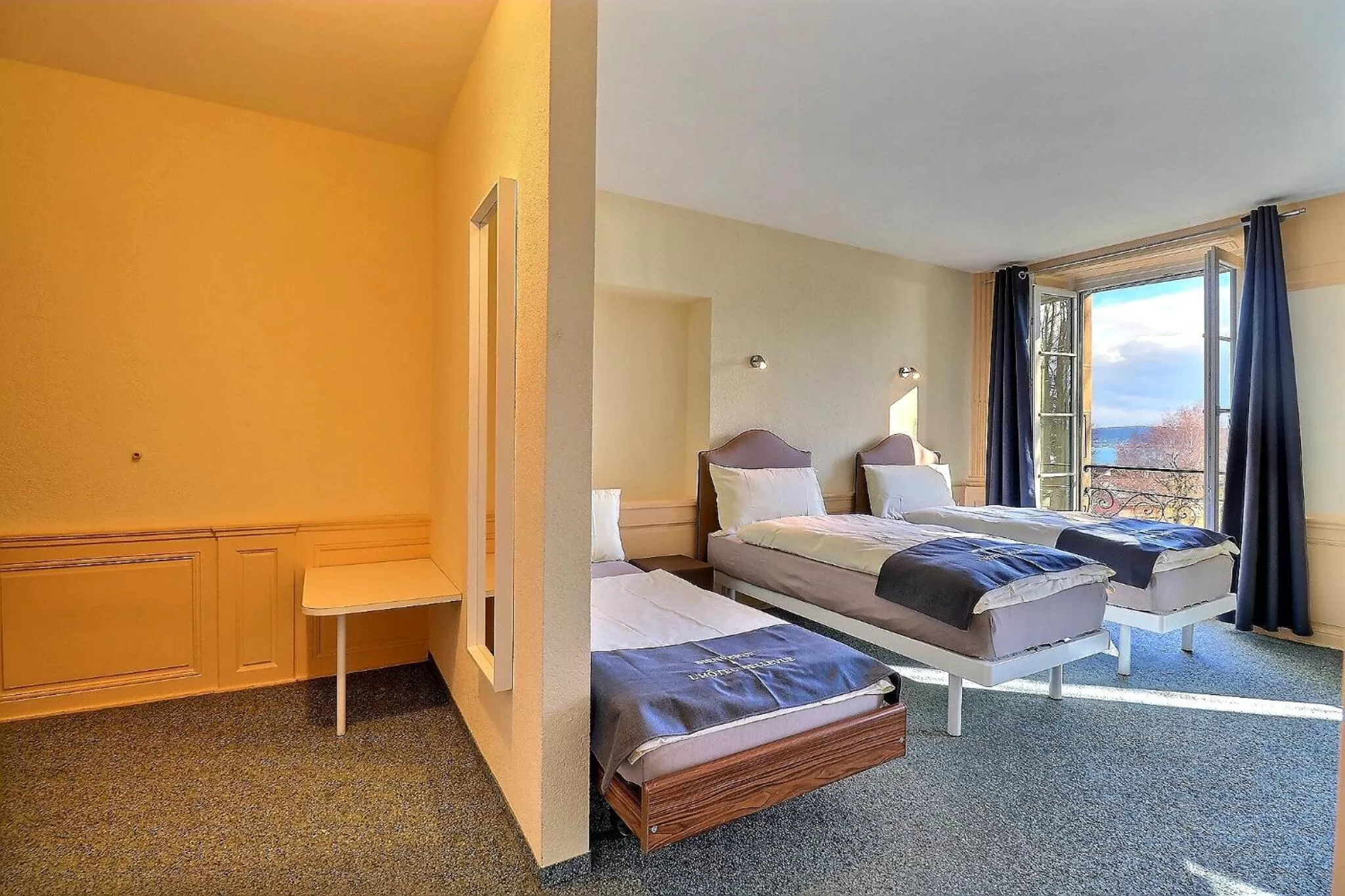 Bedroom, Bed in Hôtel Restaurant Bellevue