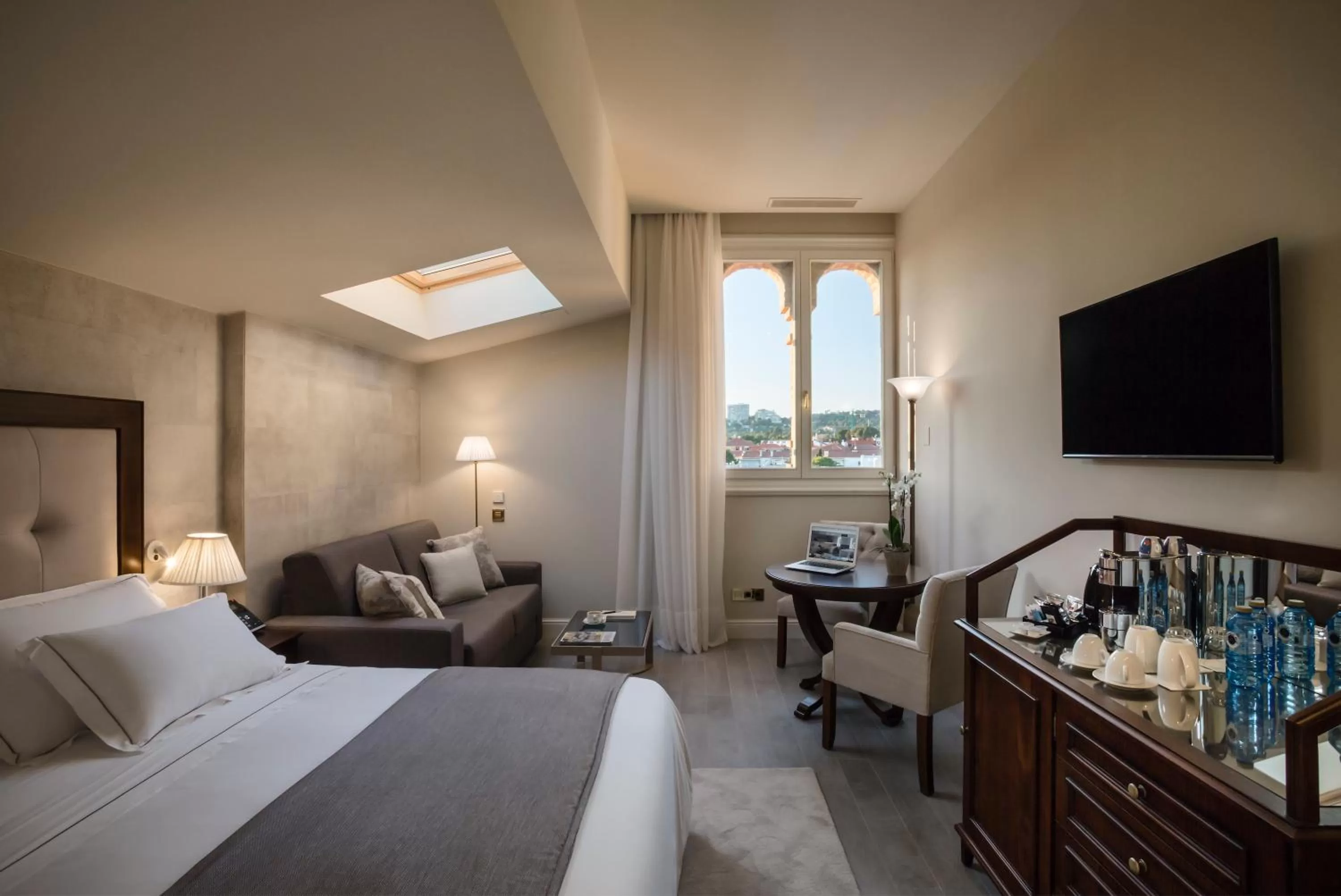 Photo of the whole room, Bed in Hotel Casa Vilella 4* Sup