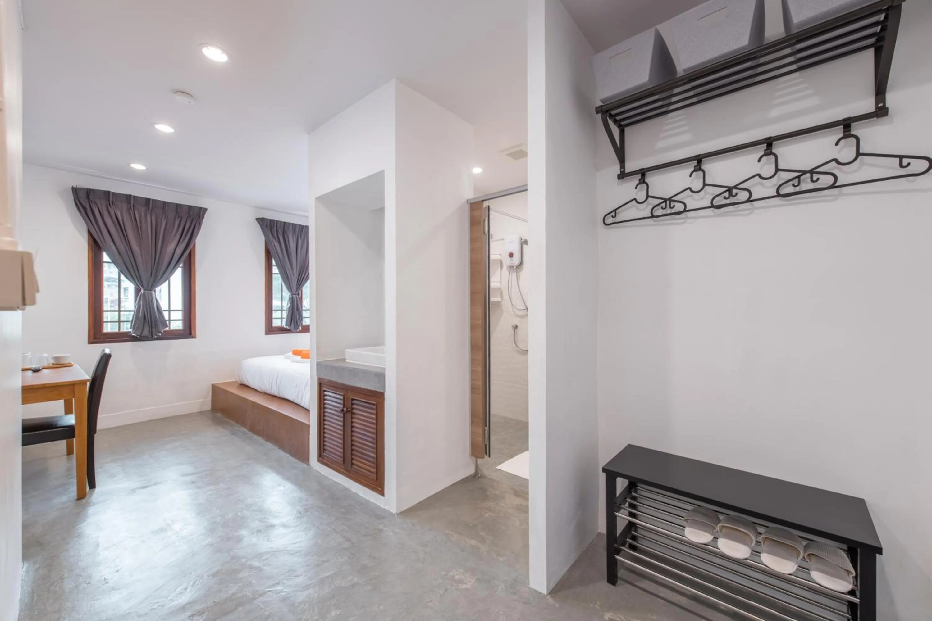 Bed in Tiny Taladnoi Hostel