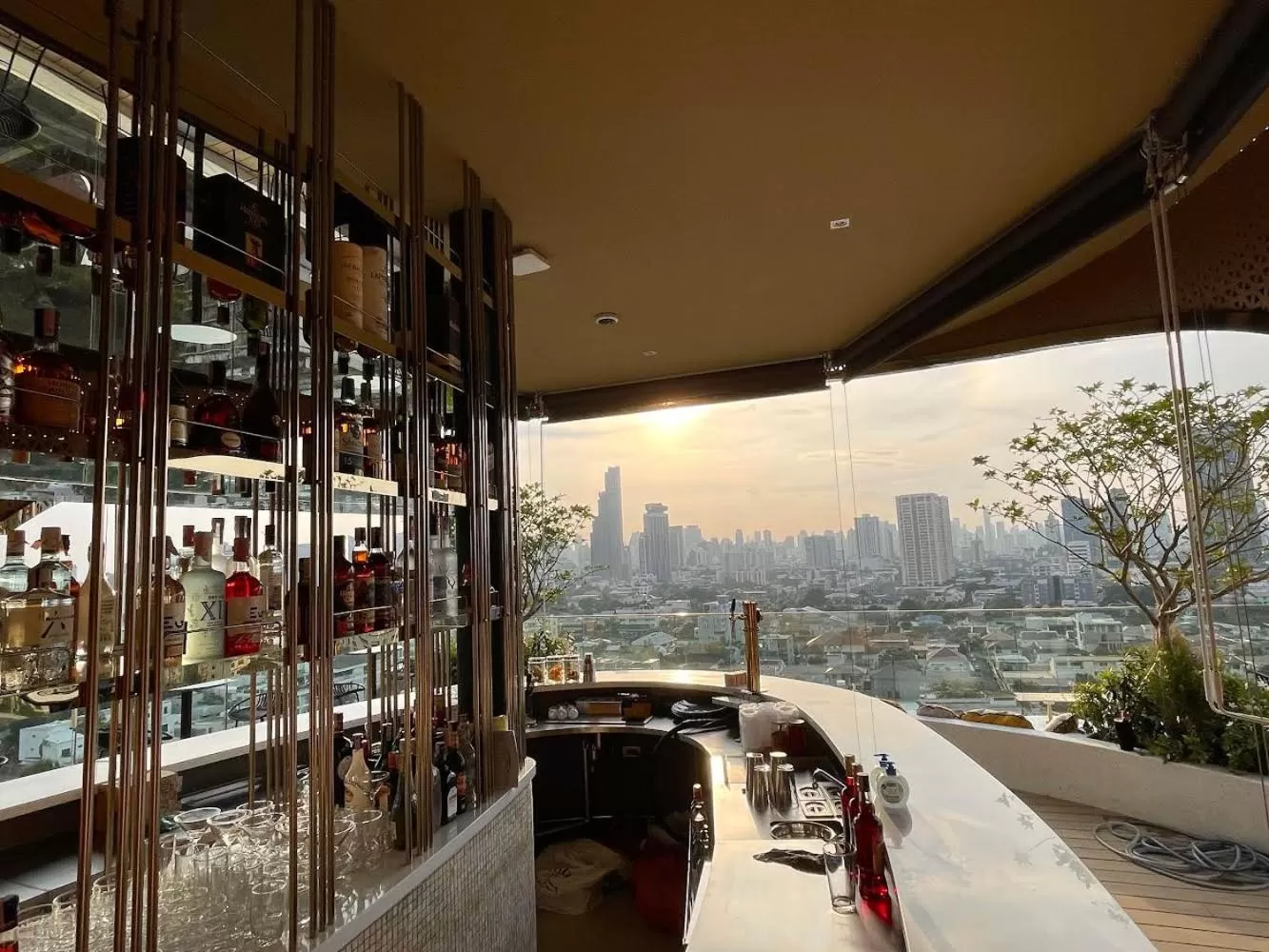 Restaurant/places to eat in GLOW Sukhumvit 71