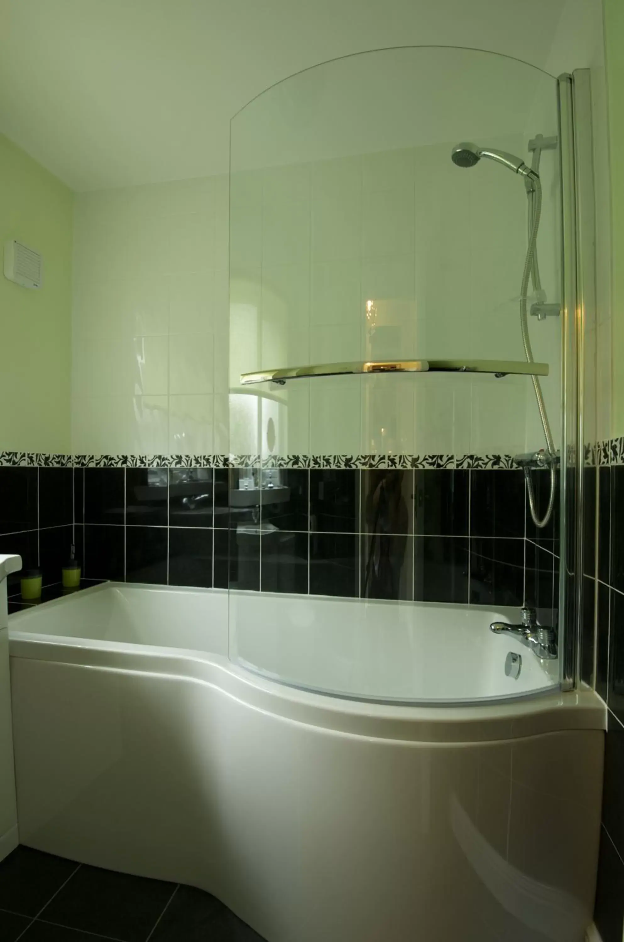 Executive King Room in The Cock and Bull Executive King Room in The Cock and Bull