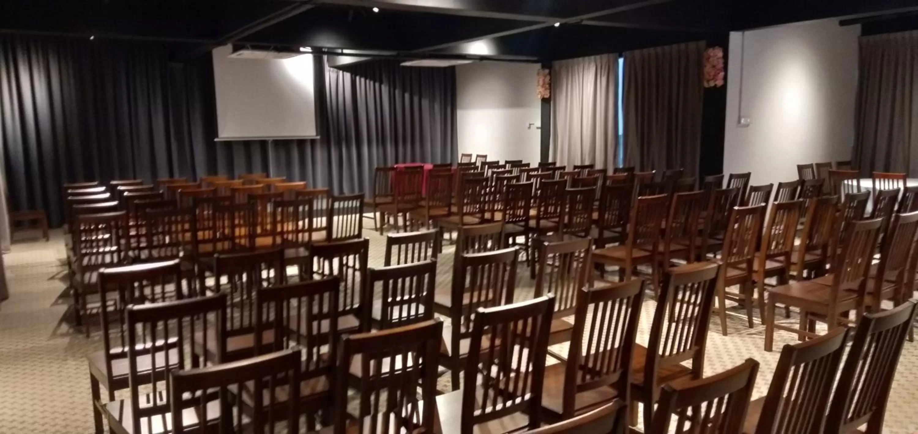 THE WOOD BOUTIQUE HOTEL