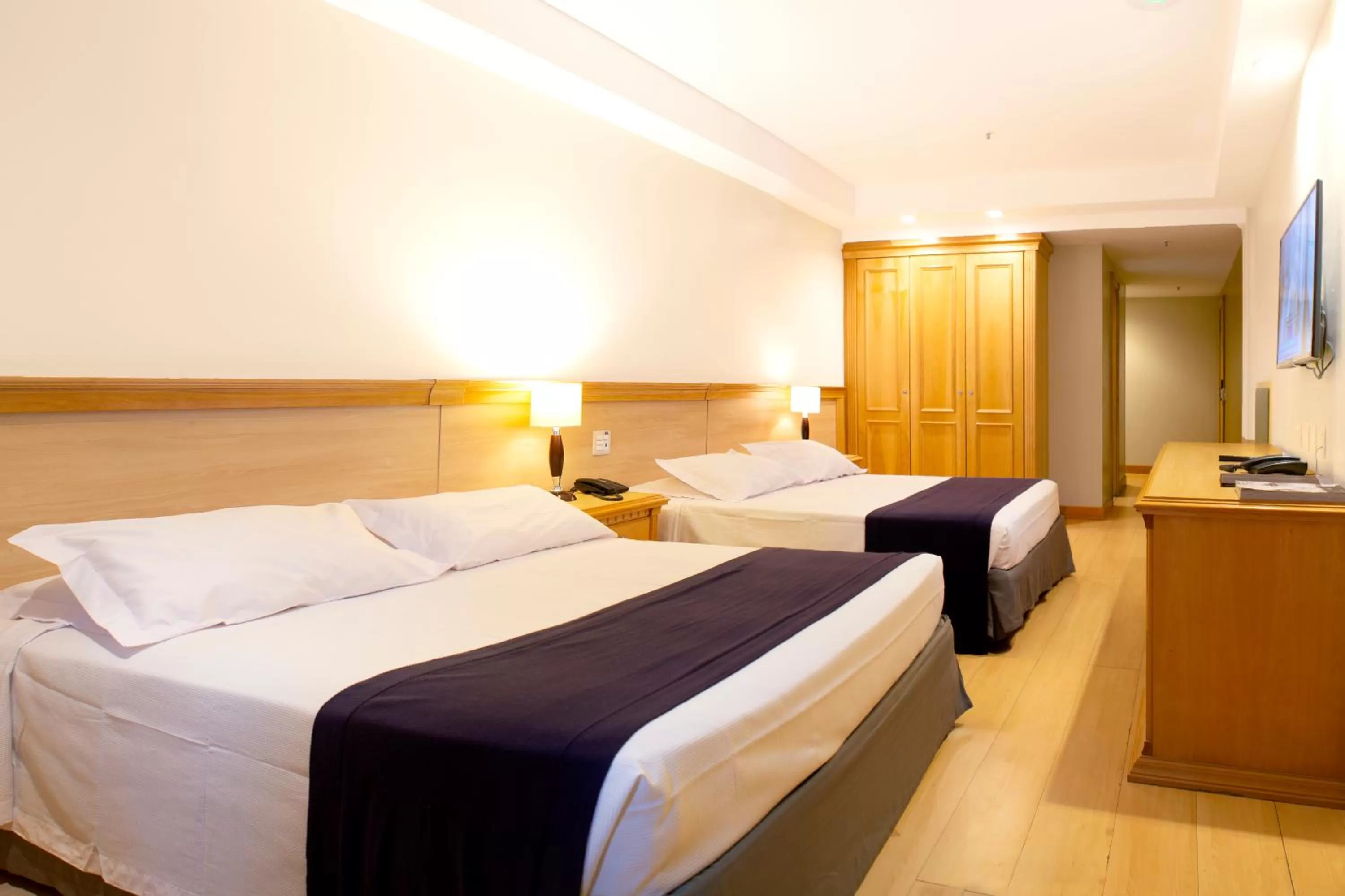 Photo of the whole room, Bed in Mar Palace Copacabana Hotel