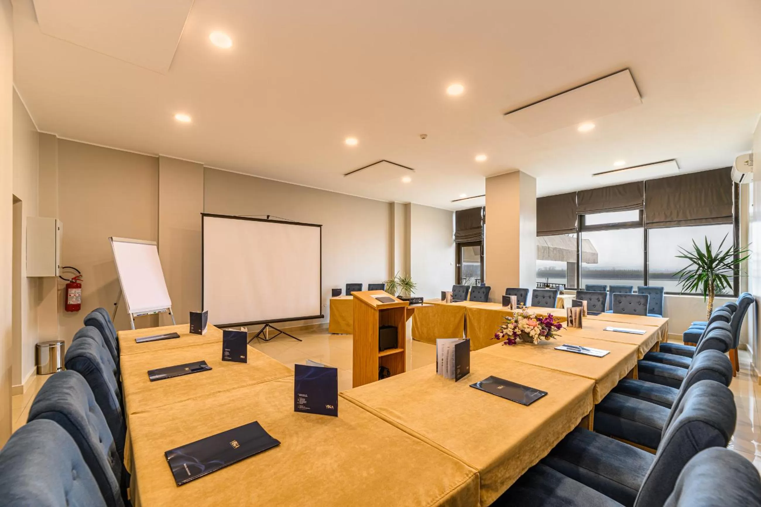 Business facilities in Faleza Hotel by Vega
