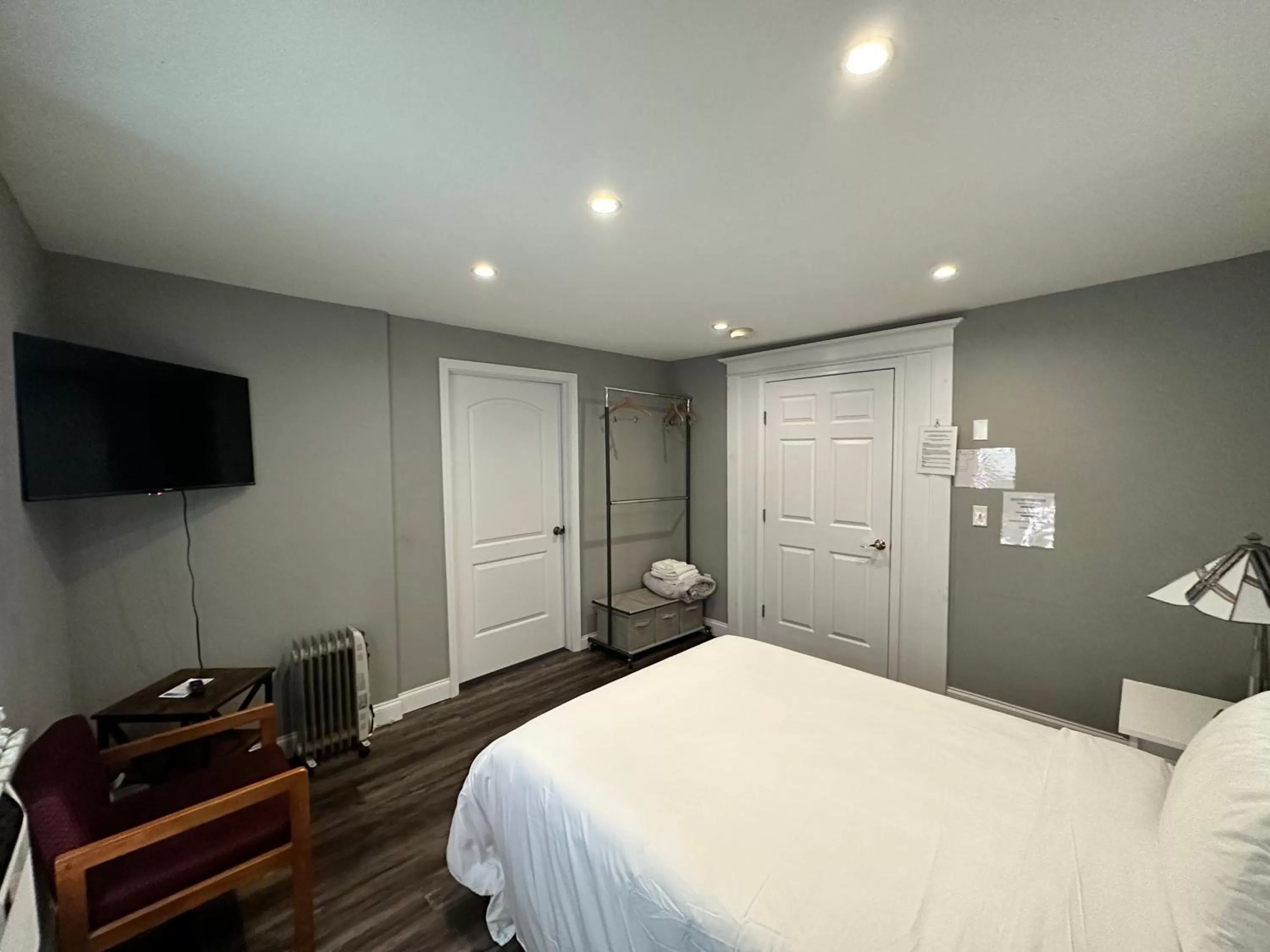 Double Room - Disability Access in The Colonial Inn & Creamery