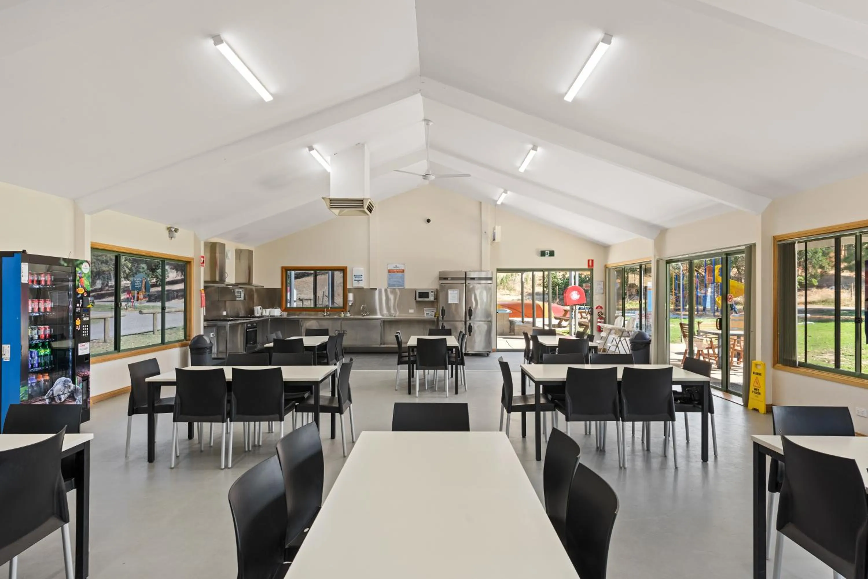 Communal kitchen in Discovery Parks - Barossa Valley