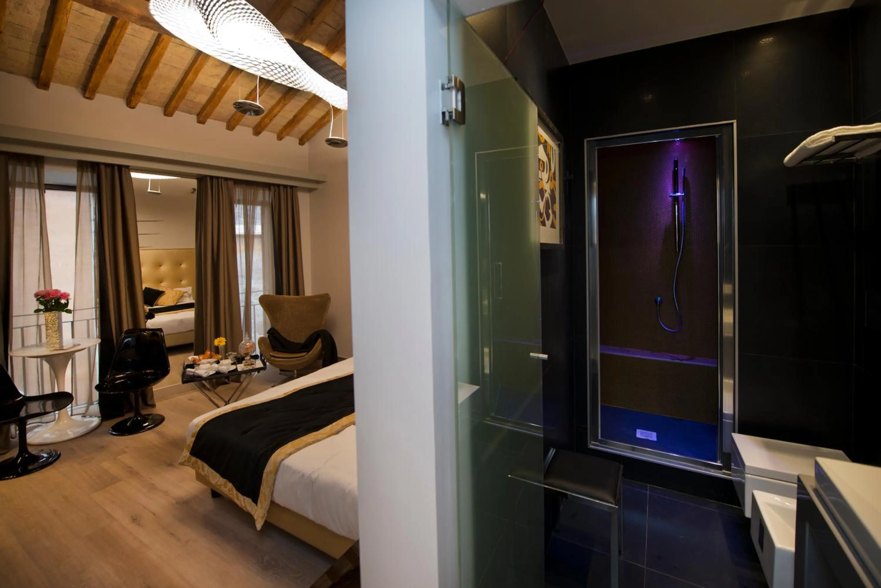 Photo of the whole room, Bed in Torre Argentina Relais - Residenze di Charme