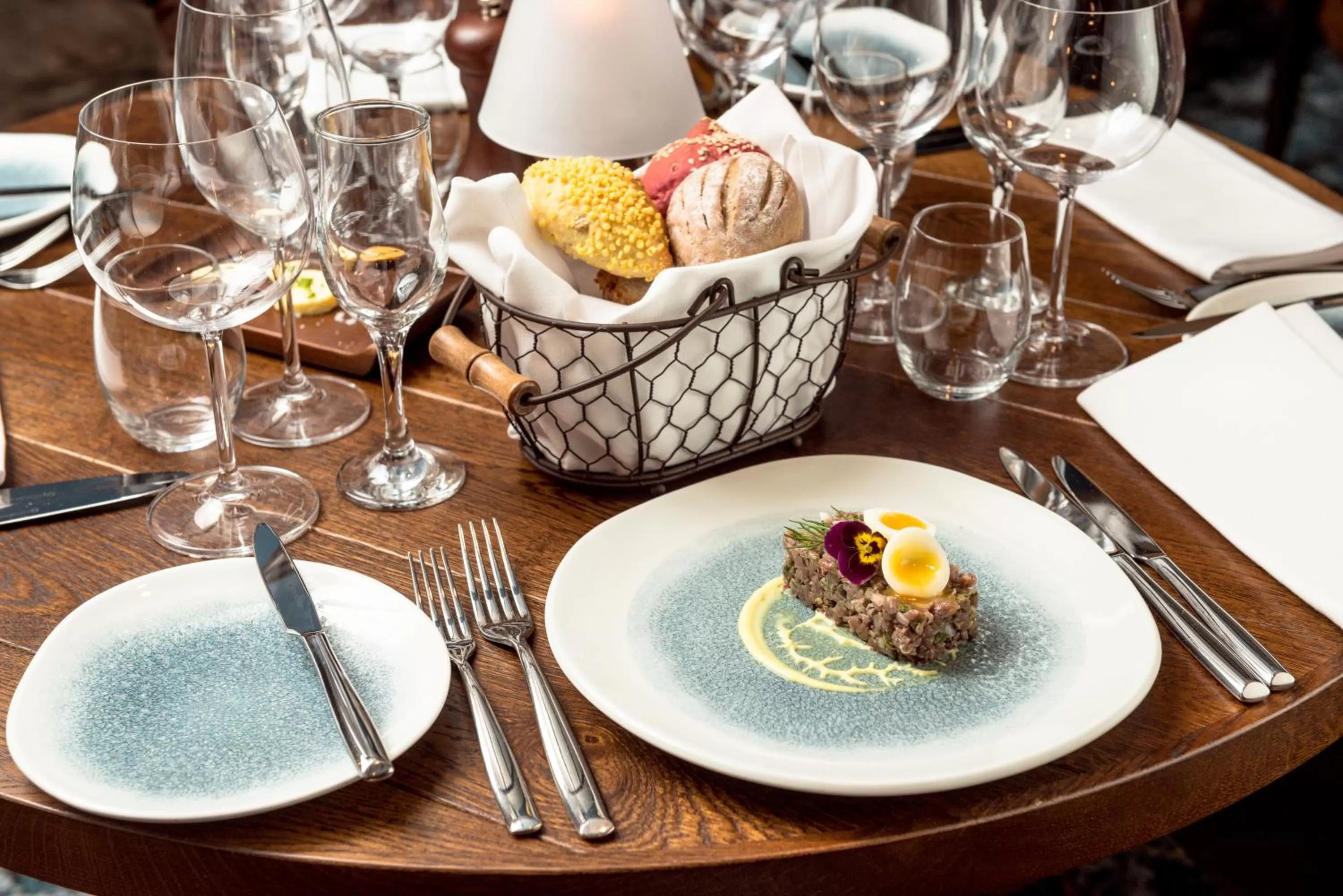 Restaurant/places to eat in The Feathers Hotel