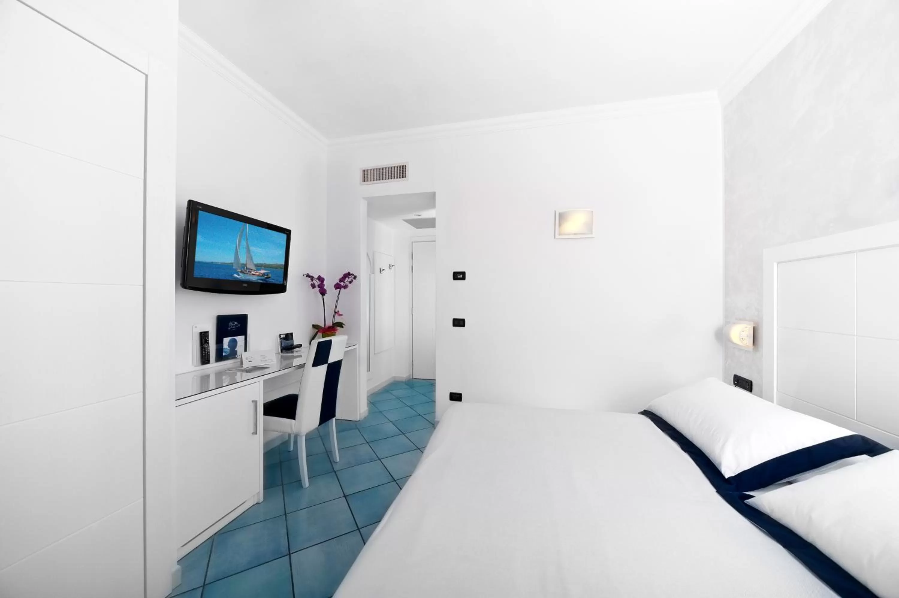 Comfort Double Room in Hotel Villa Durrueli Resort & Spa