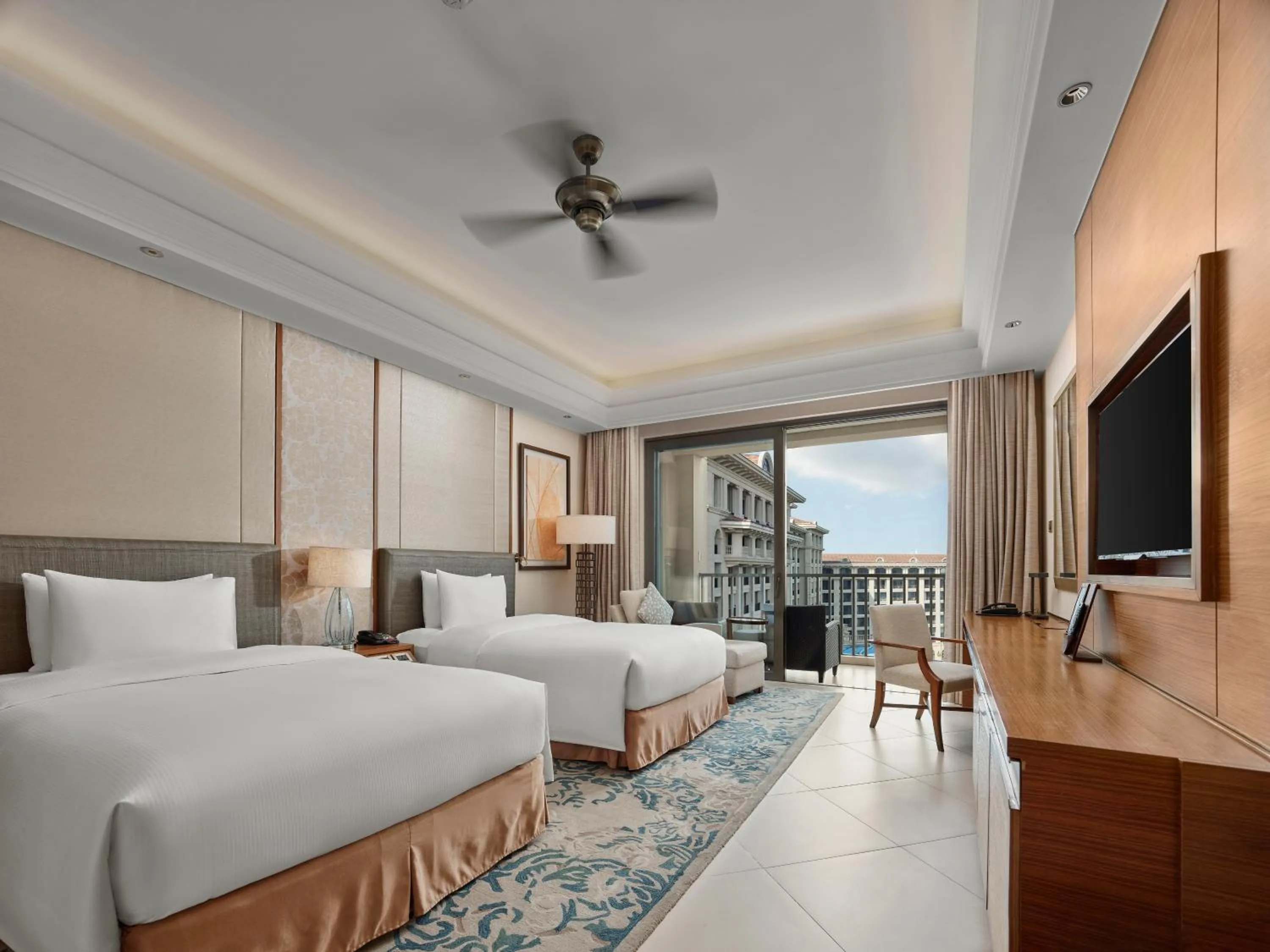 Bed in Hilton Haikou Meilan - Beachfront Hotel
