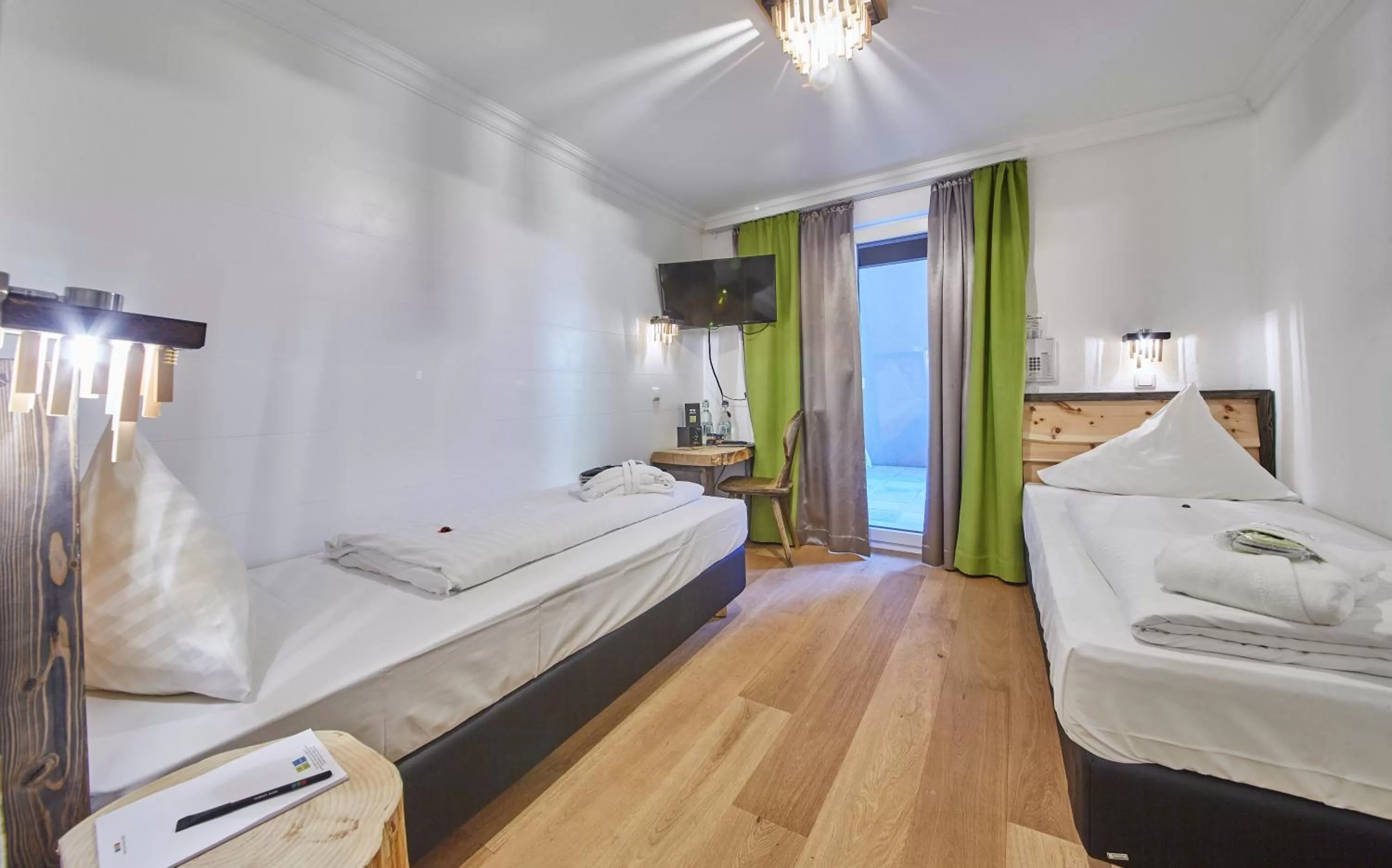 Photo of the whole room, Bed in Stammhaus im Hotel Alpine Palace