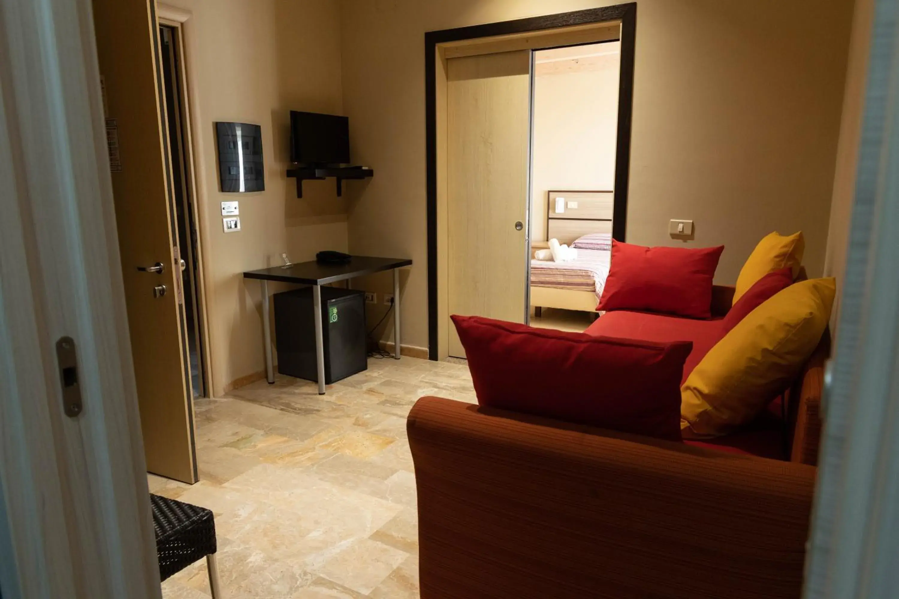 Standard Triple Room in Hotel Nelton Standard Triple Room in Hotel Nelton