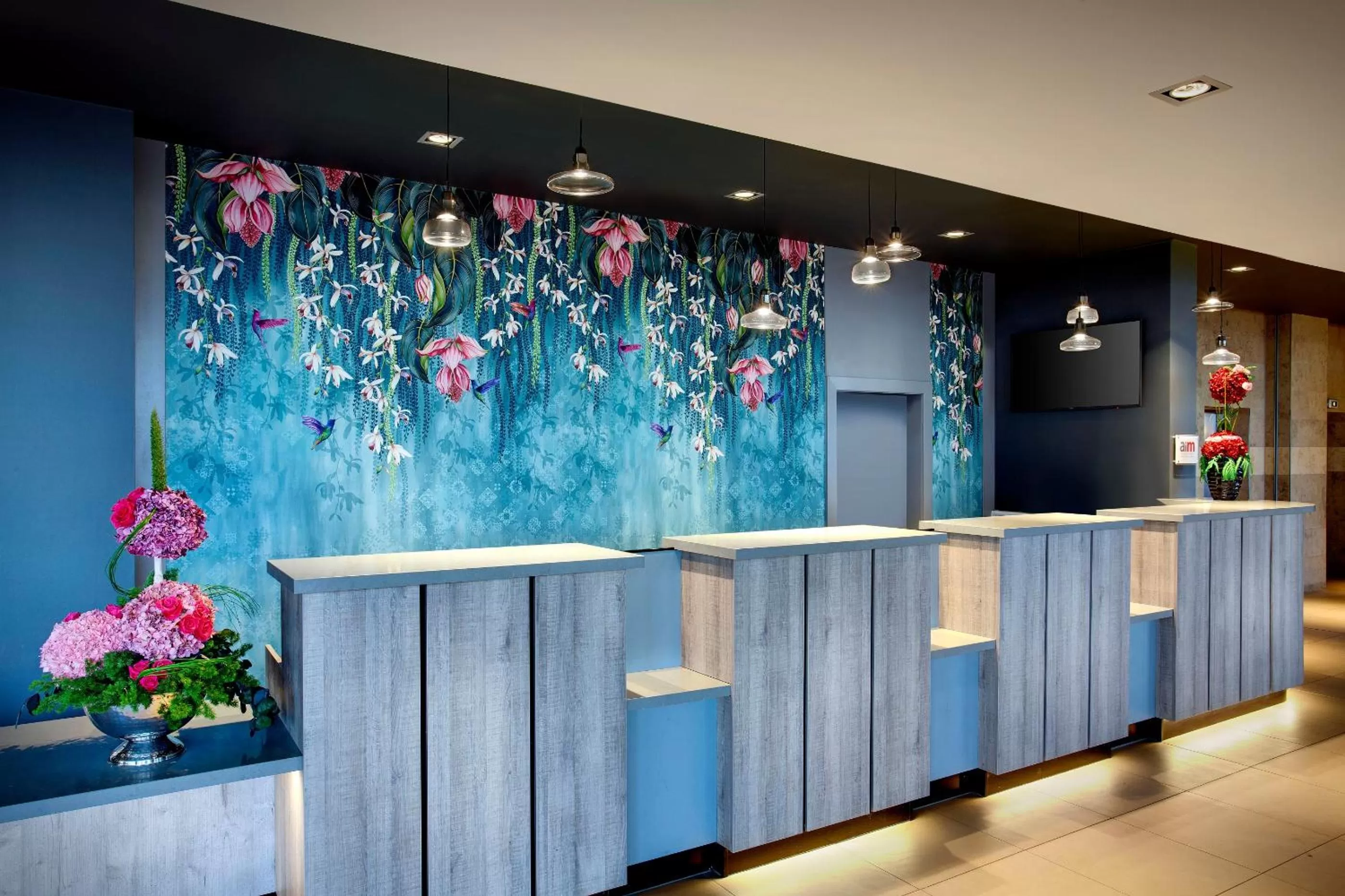 Lobby or reception in Leonardo Hotel Swindon