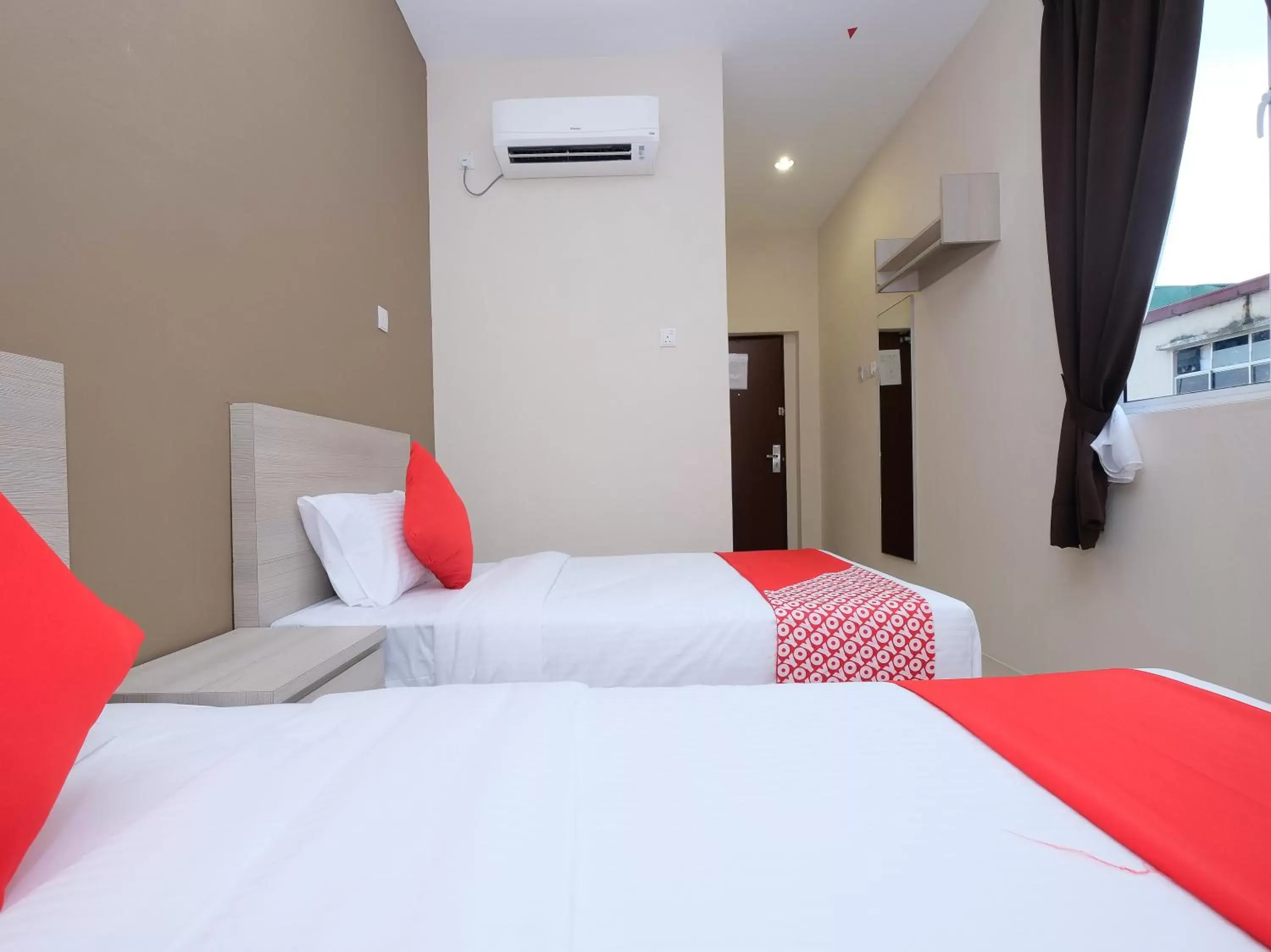 Deluxe Twin Room in Super OYO 43935 Mancalin Hotel Deluxe Twin Room in Super OYO 43935 Mancalin Hotel