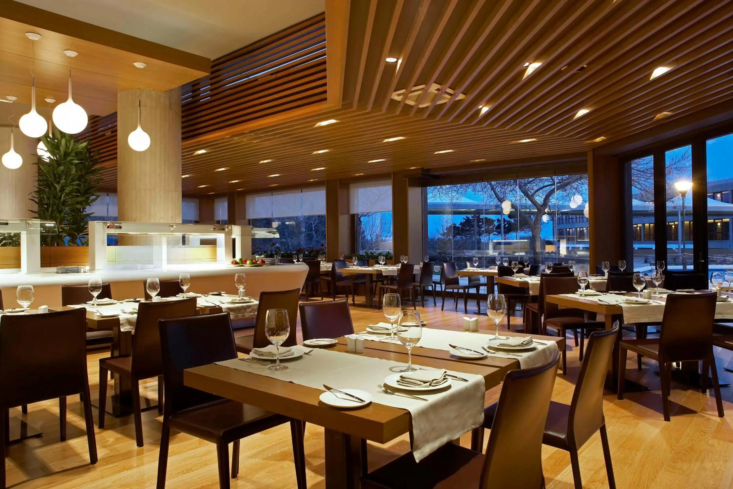 Restaurant/places to eat in Alexander Beach Hotel & Spa