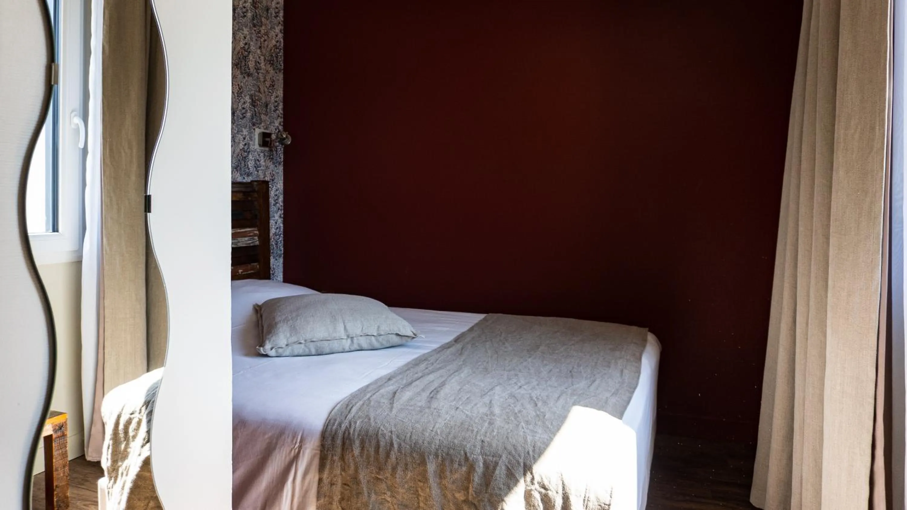 Photo of the whole room, Bed in Hôtel Vauban