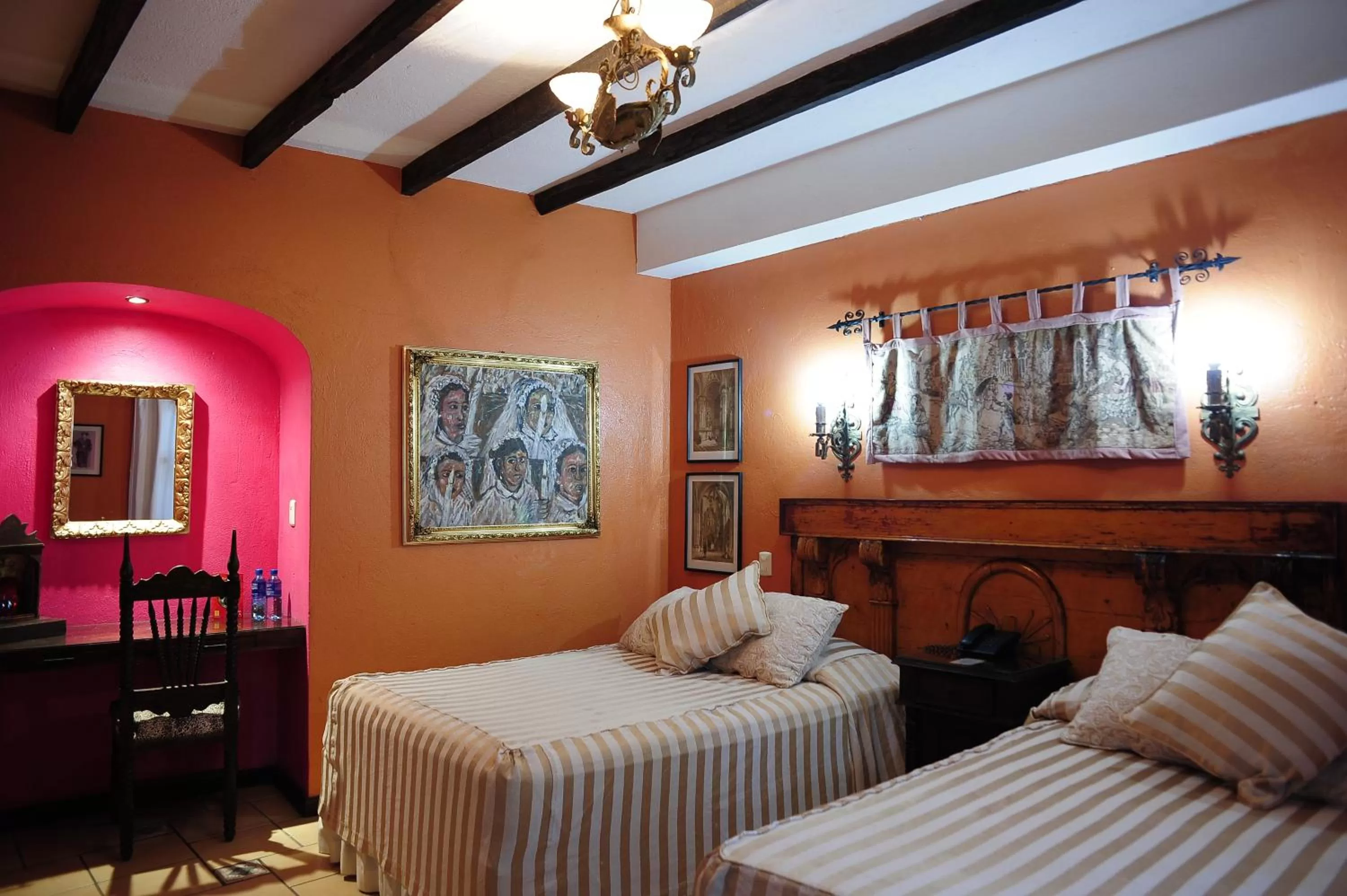 Photo of the whole room, Bed in Hotel Boutique Casona Maya Mexicana