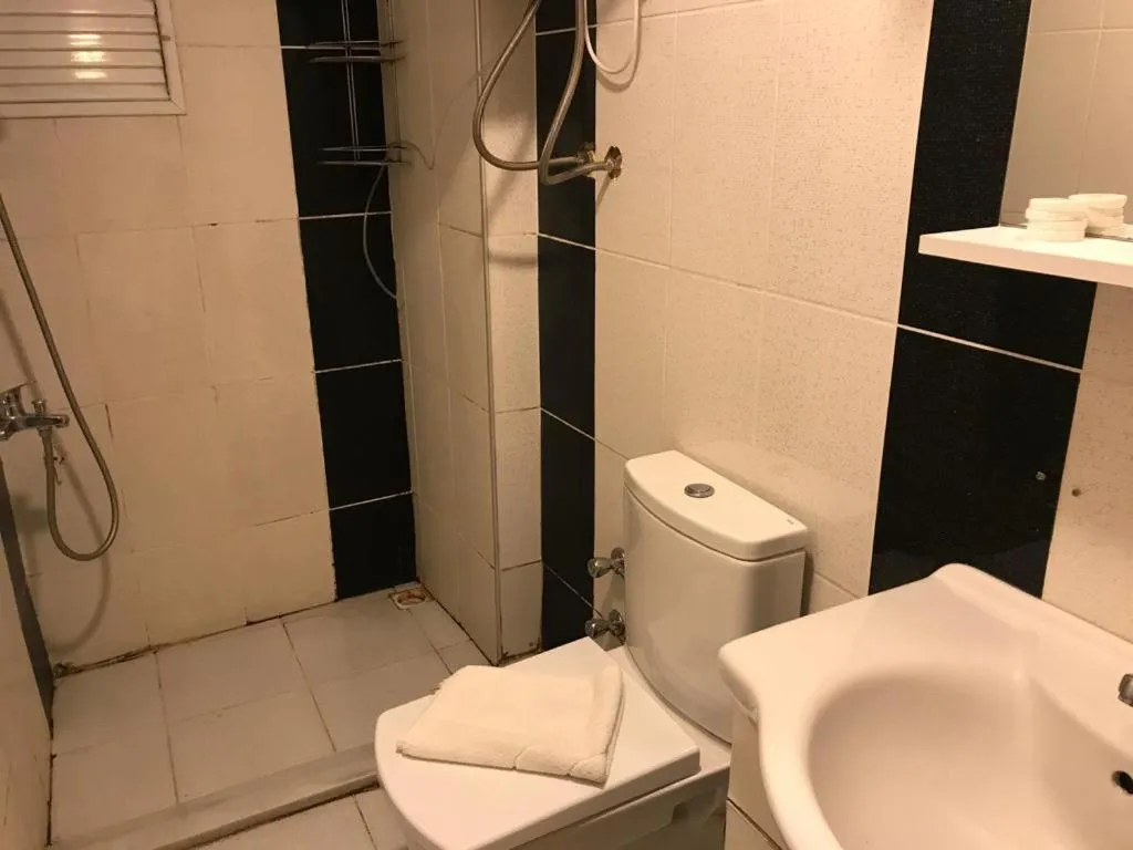 Toilet in Historial Hotel