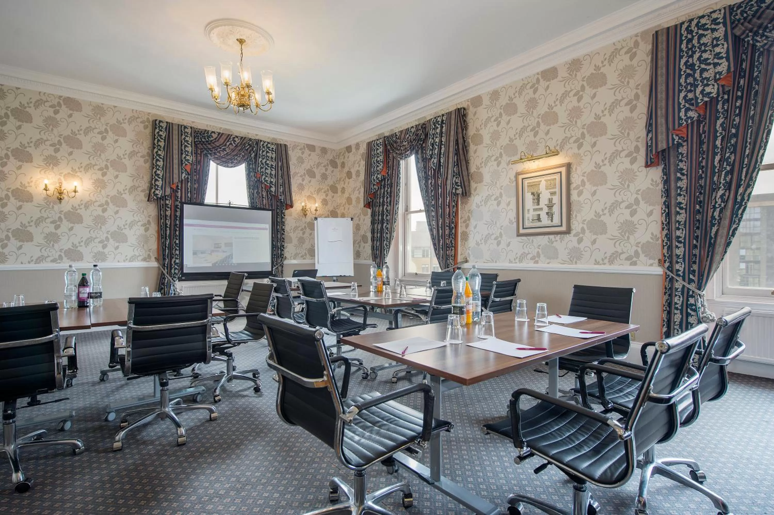 Meeting/conference room in Crowne Plaza - Sheffield by IHG