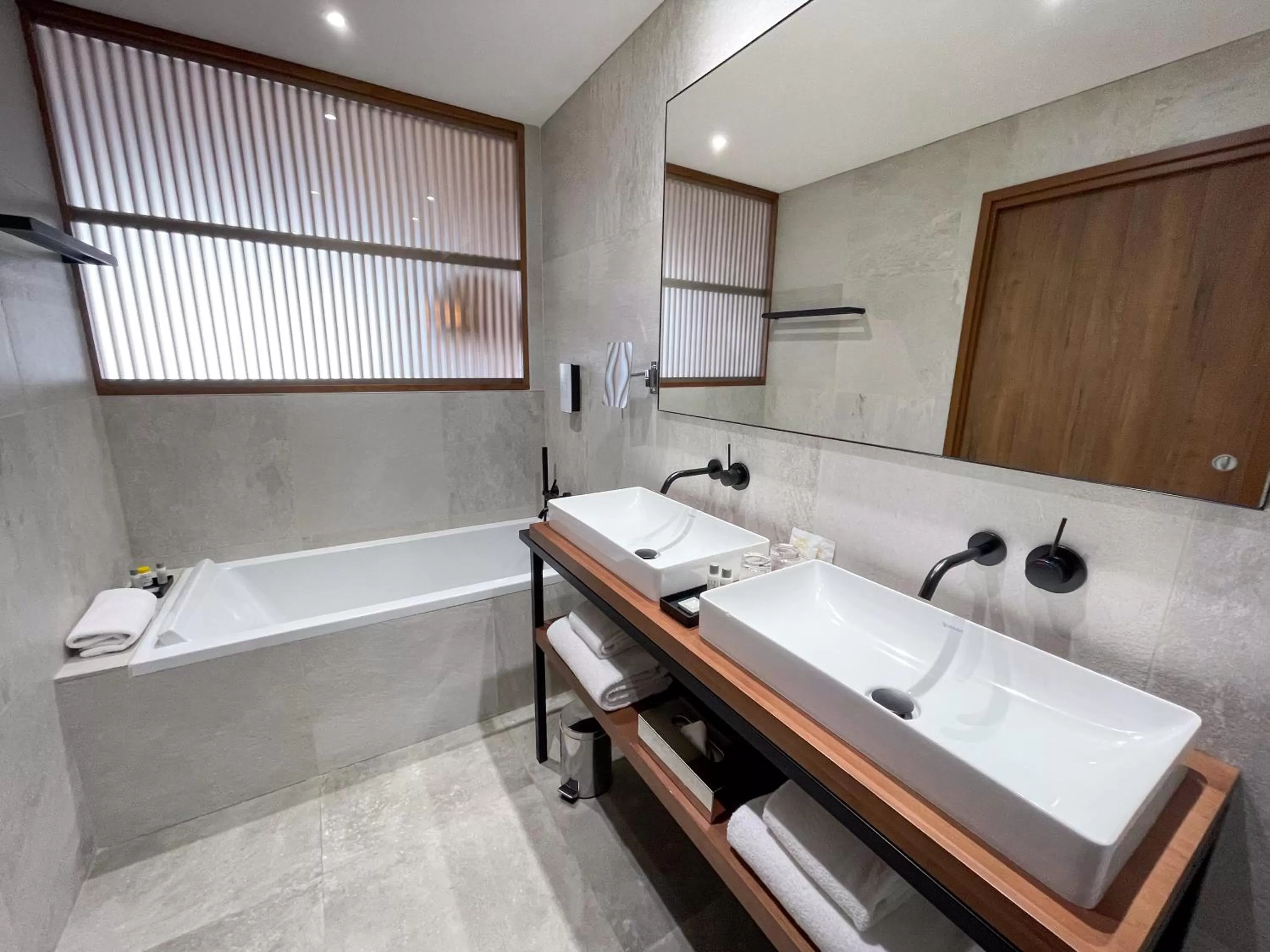 Bathroom in Golden Tulip Porto-Vecchio