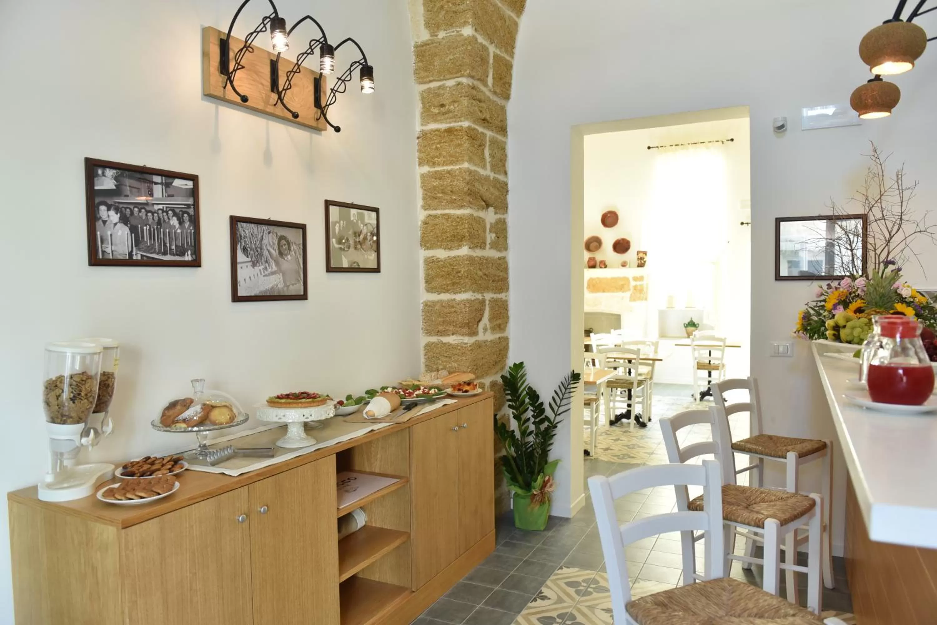 Restaurant/places to eat in Tobacco Suite