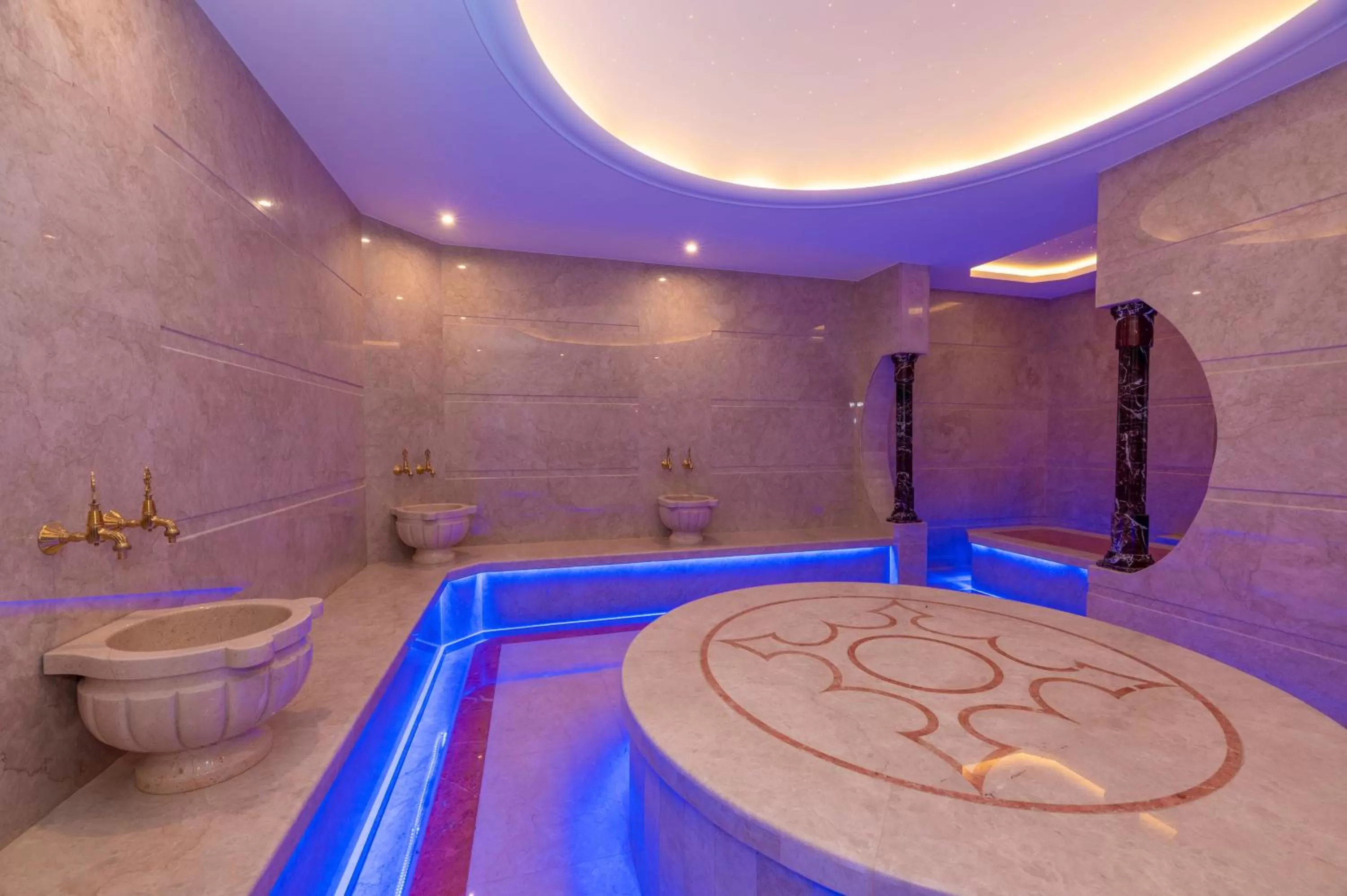 Shower in Ramada By Wyndham Istanbul Pera Taksim