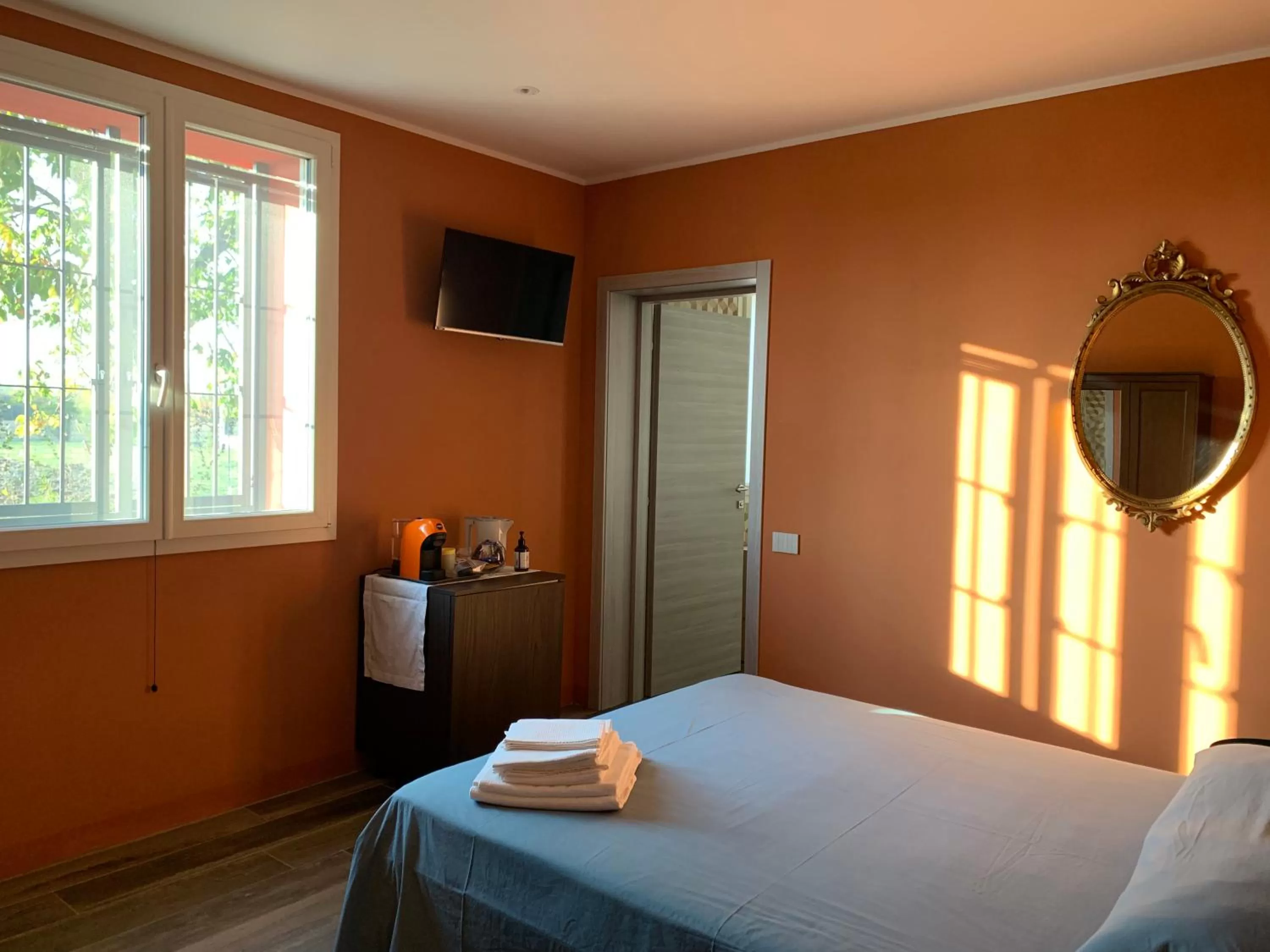 TV/Entertainment Center in Sala dell Estate Guest House