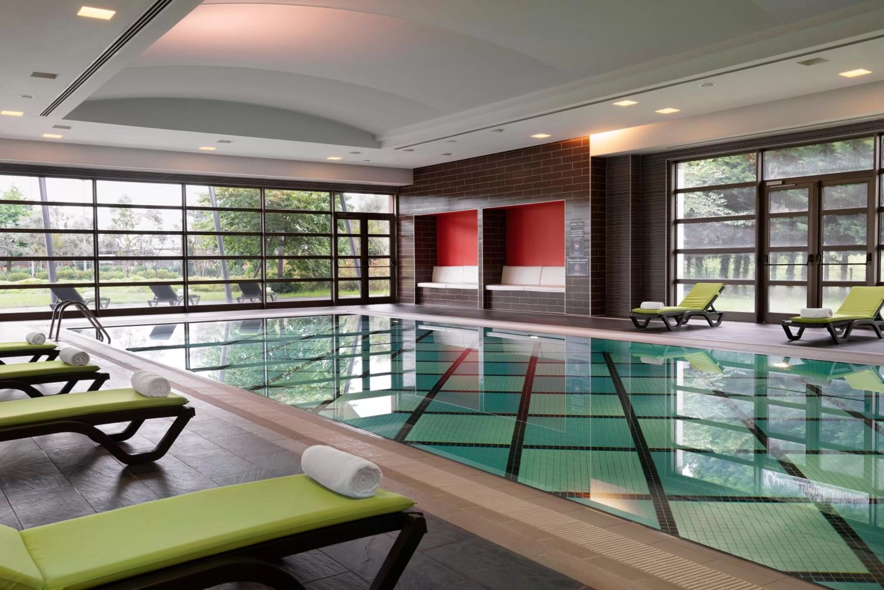 Swimming pool in Novotel Trabzon
