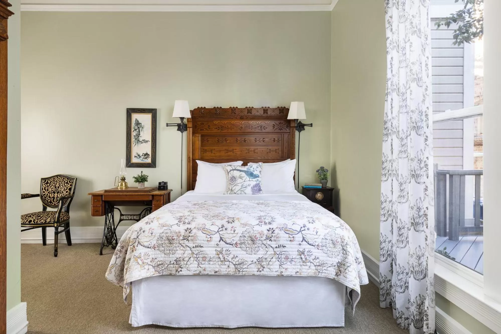 Bed in Garden Street Inn Downtown San Luis Obispo, A Kirkwood Collection Hotel