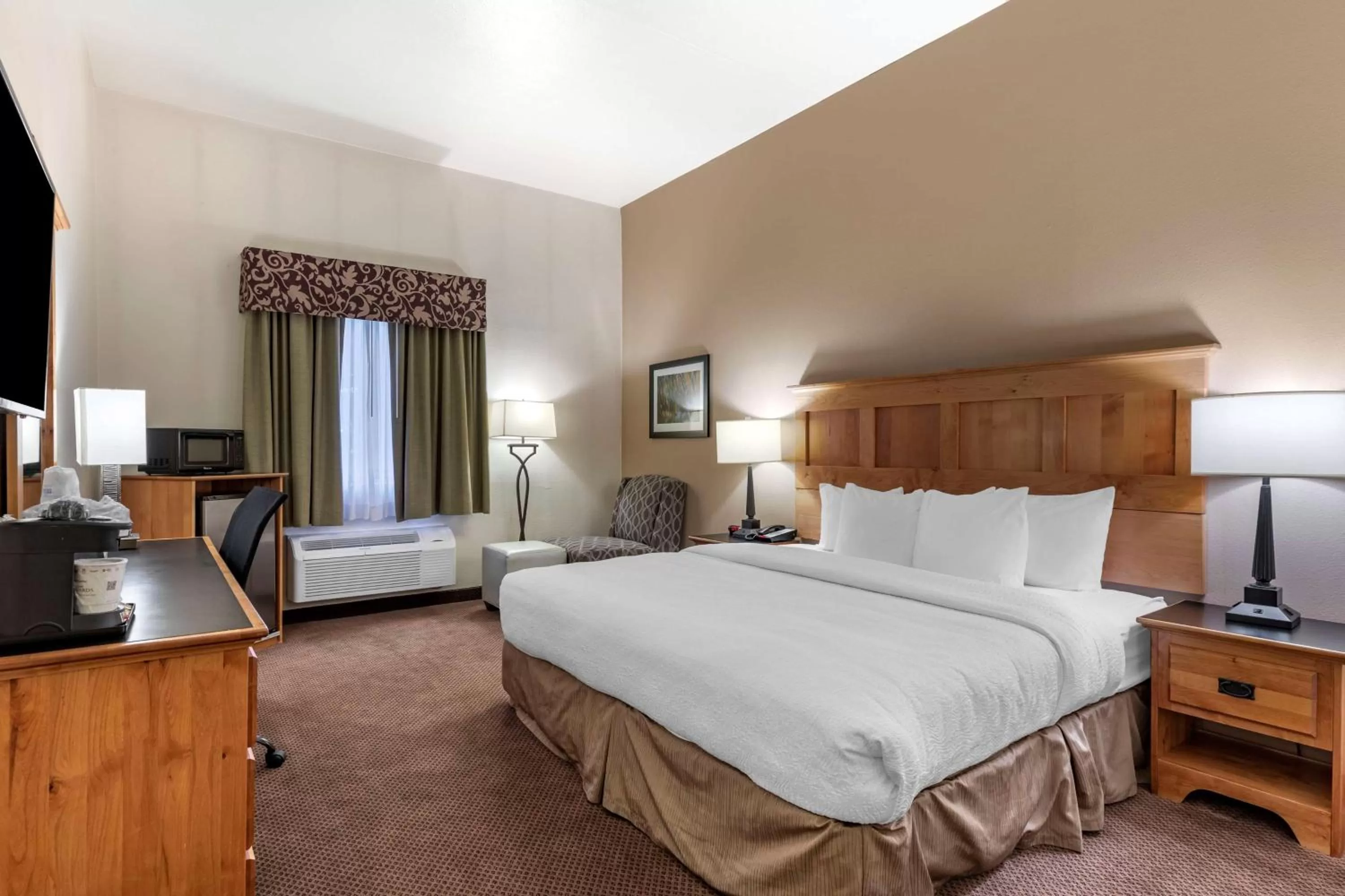 Bed in Best Western Brighton Inn