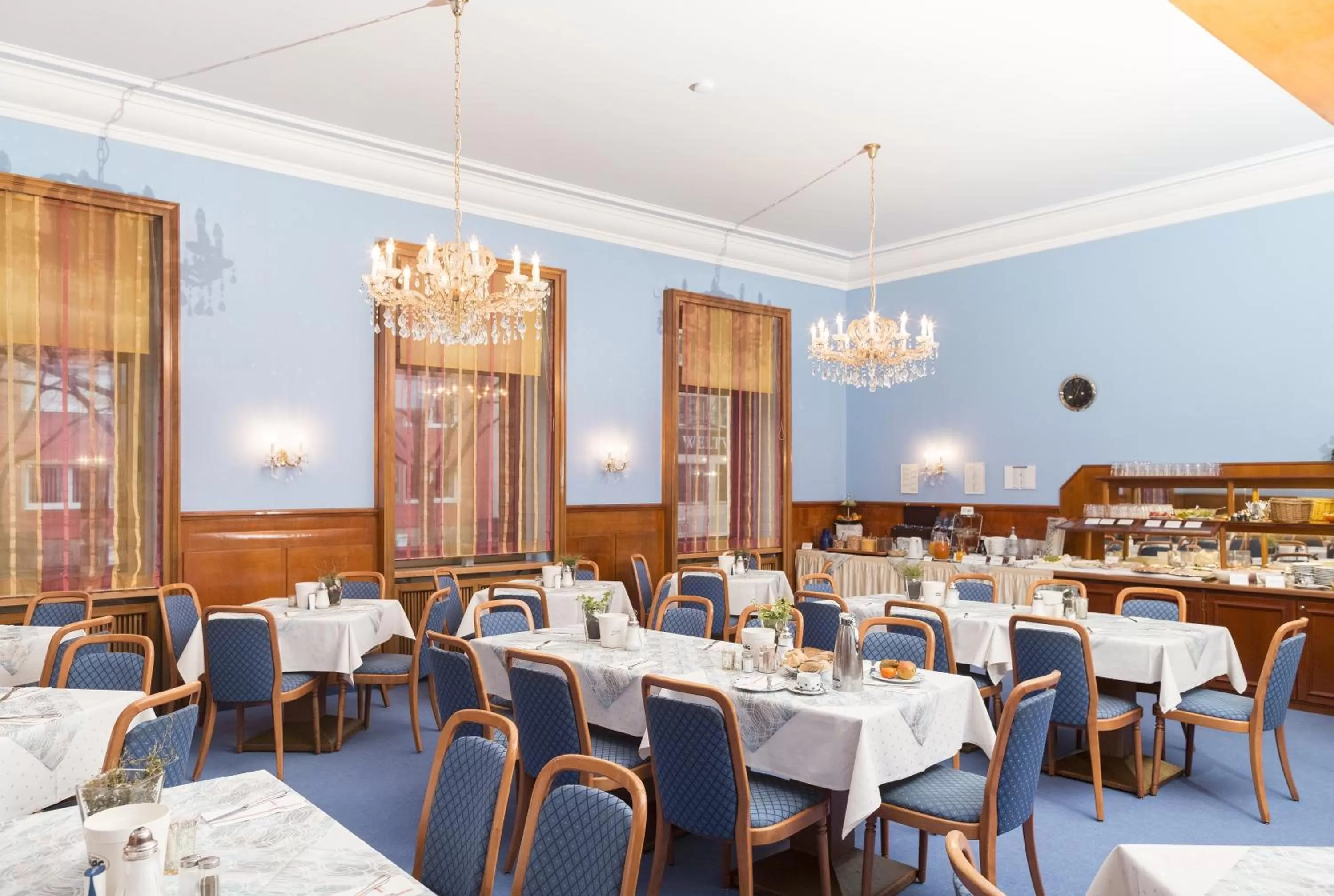 Coffee/tea facilities in TOP Hotel Amberger