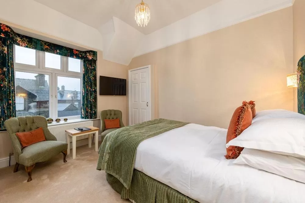 Bed in Applegarth Villa Hotel & Restaurant (Adult Only)