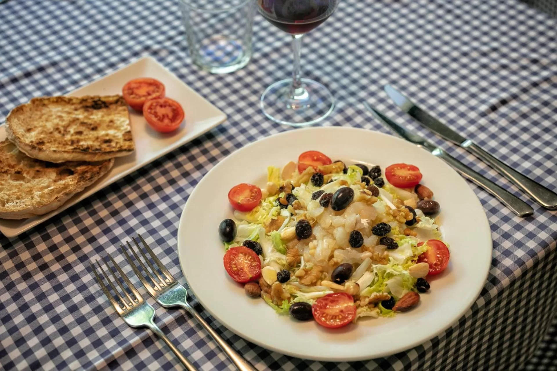 Restaurant/places to eat in Hotel-Hostal Sport