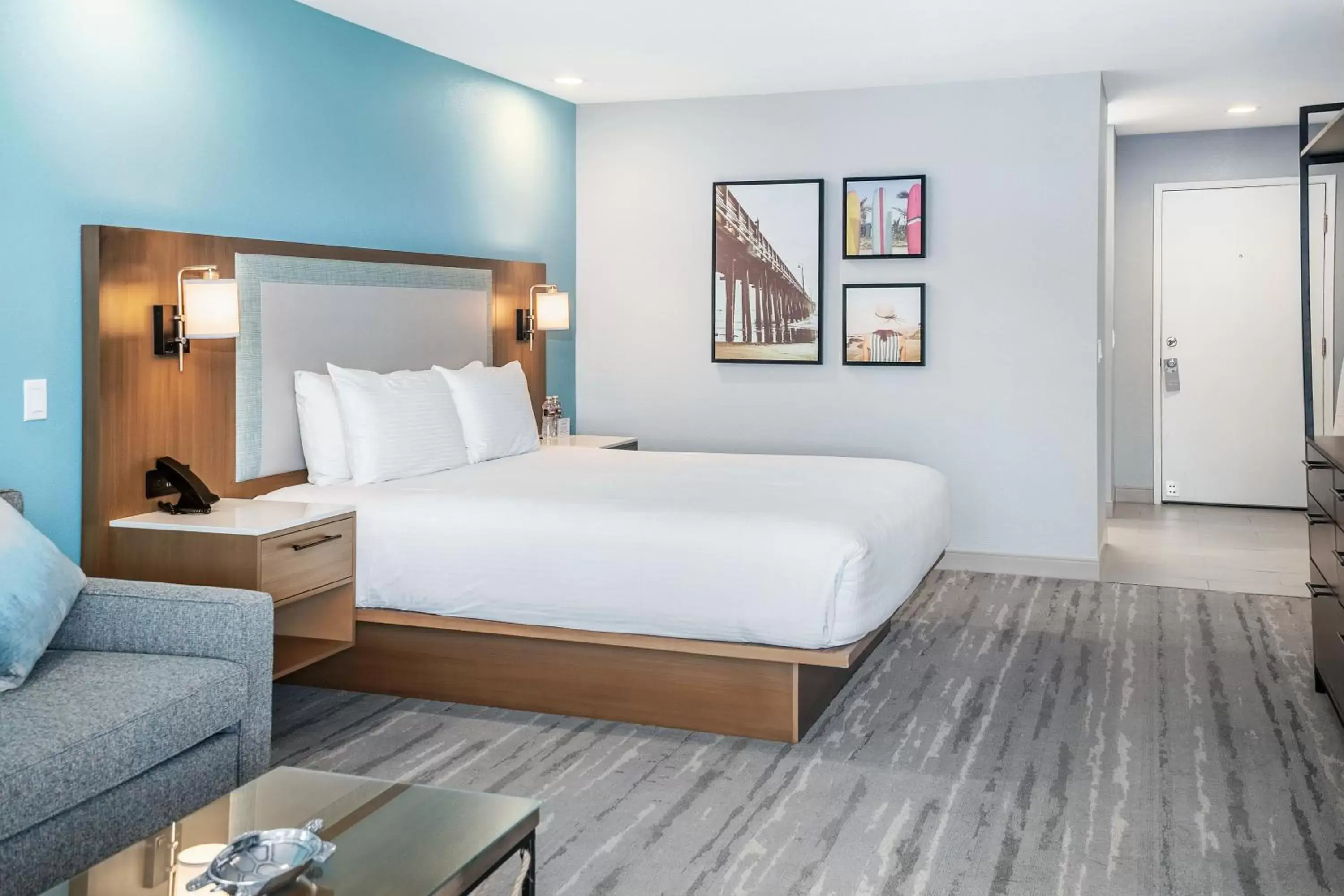 Partial Pier View Upstairs One King in Shoreline Inn...on the beach Partial Pier View Upstairs One King in Shoreline Inn...on the beach