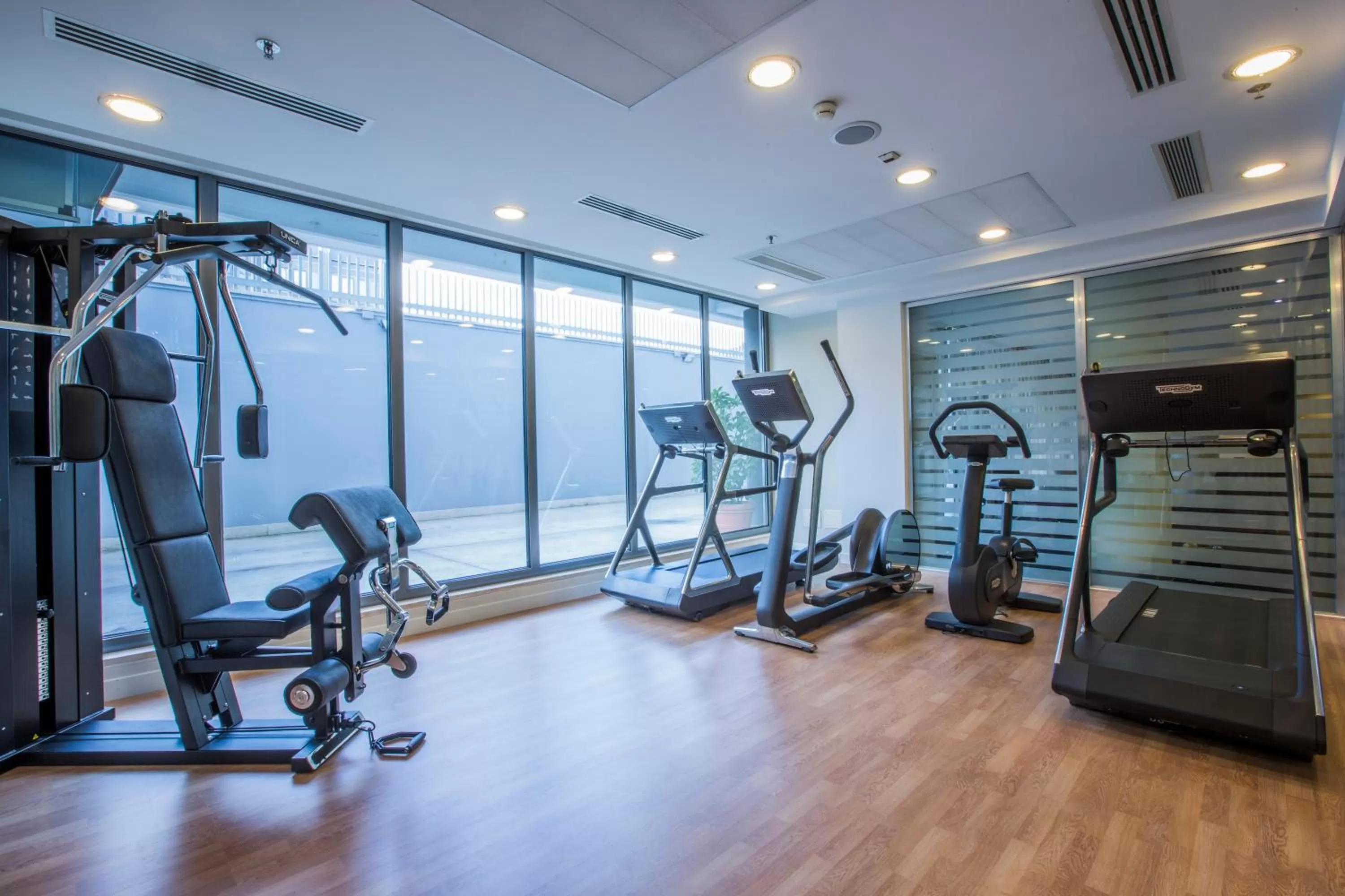Fitness centre/facilities in Novotel Roma Eur