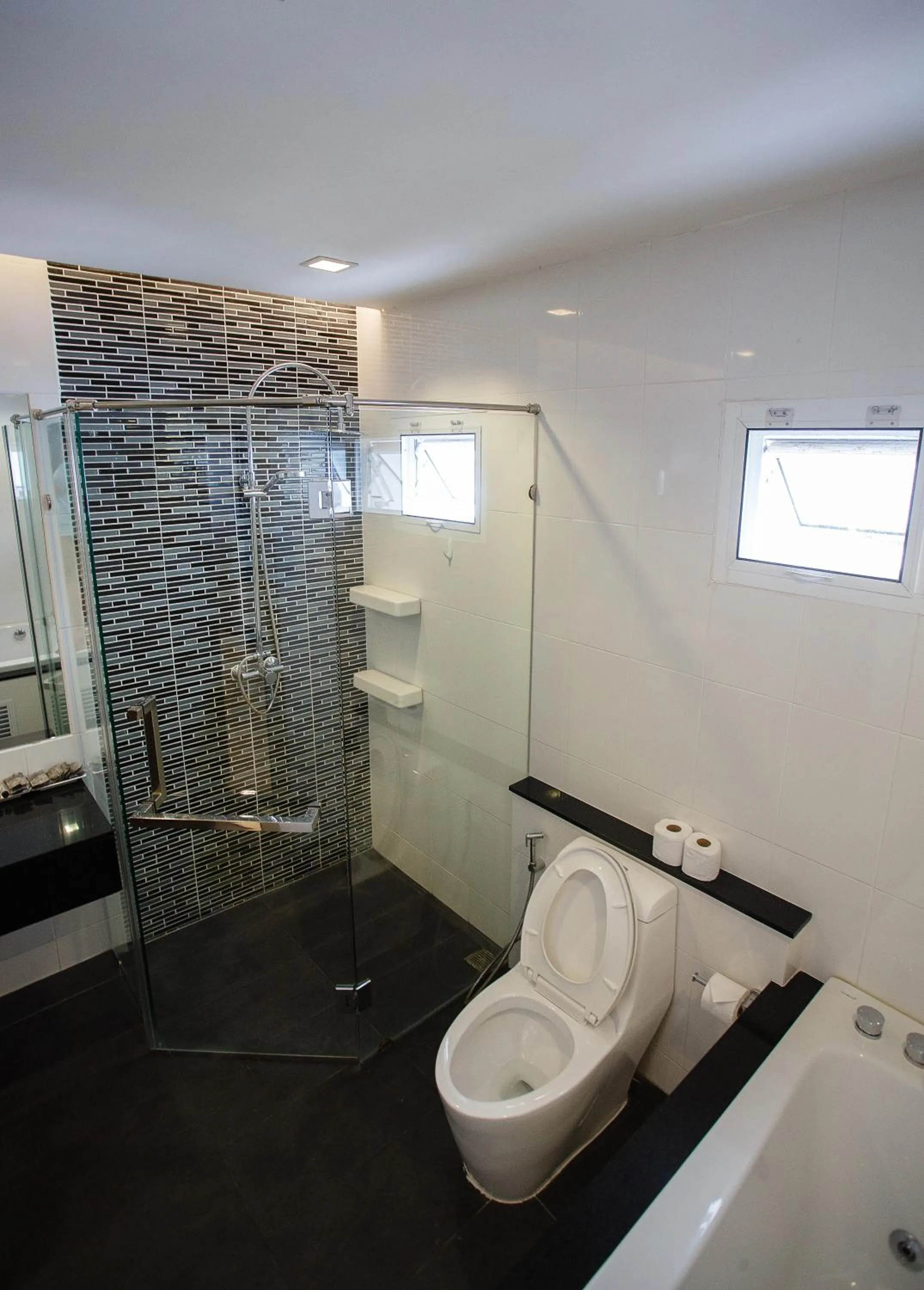 Bathroom in Platinum Hotel and Apartments