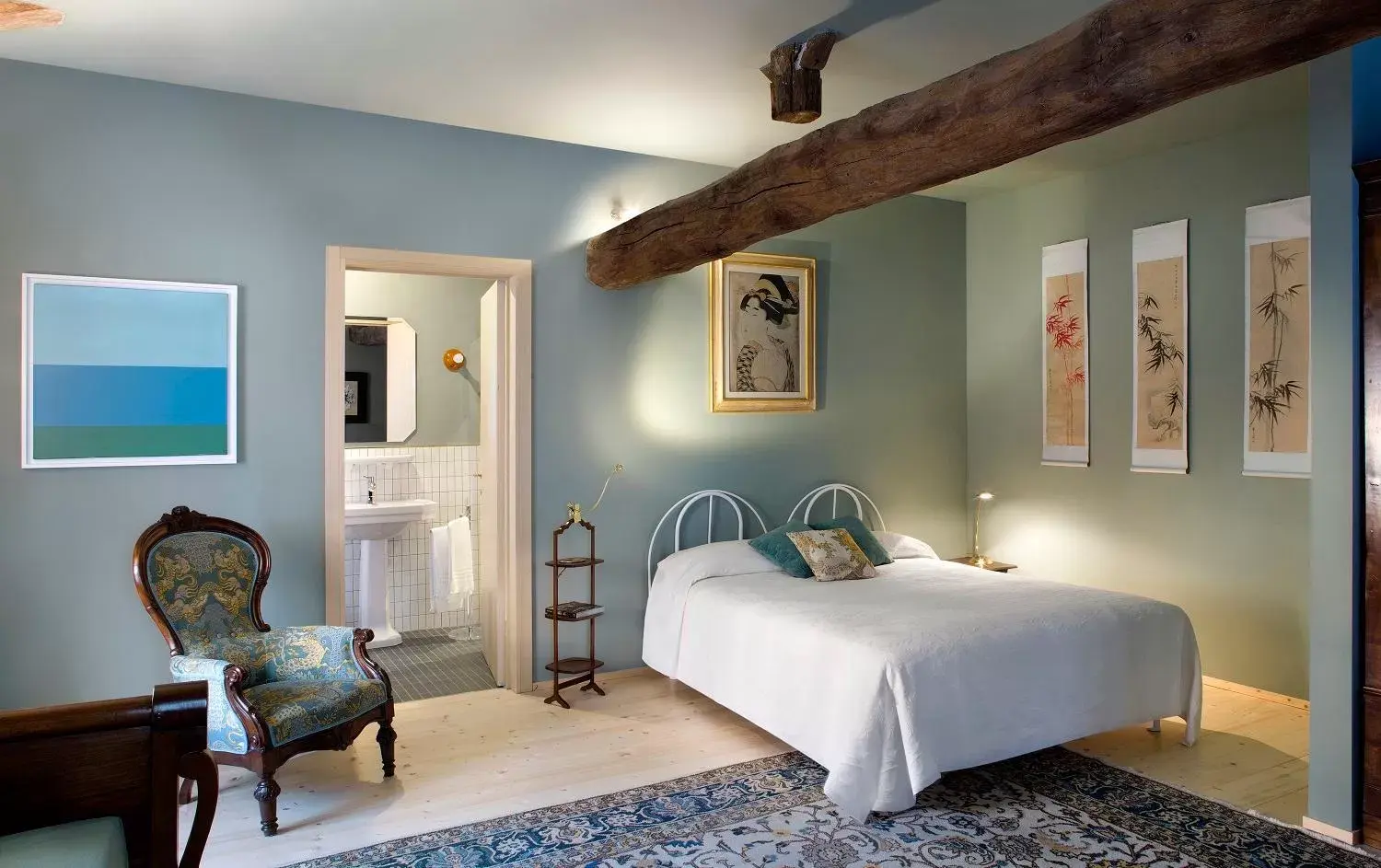 Deluxe Queen Suite in Casa Sironi Deluxe Queen Suite in Casa Sironi